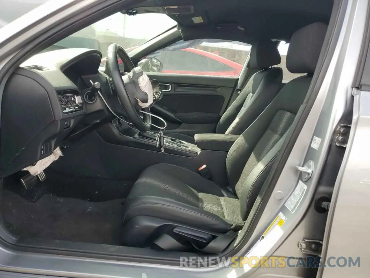 7 Photograph of a damaged car 19XFL2H85RE011152 HONDA CIVIC 2024