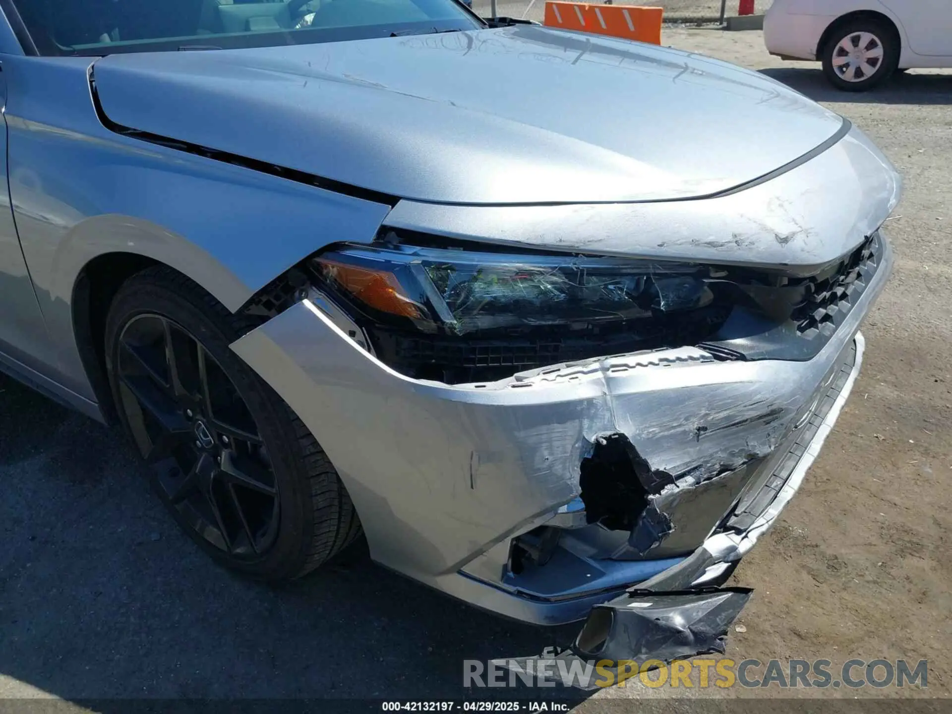 6 Photograph of a damaged car 19XFL2H85RE014312 HONDA CIVIC 2024