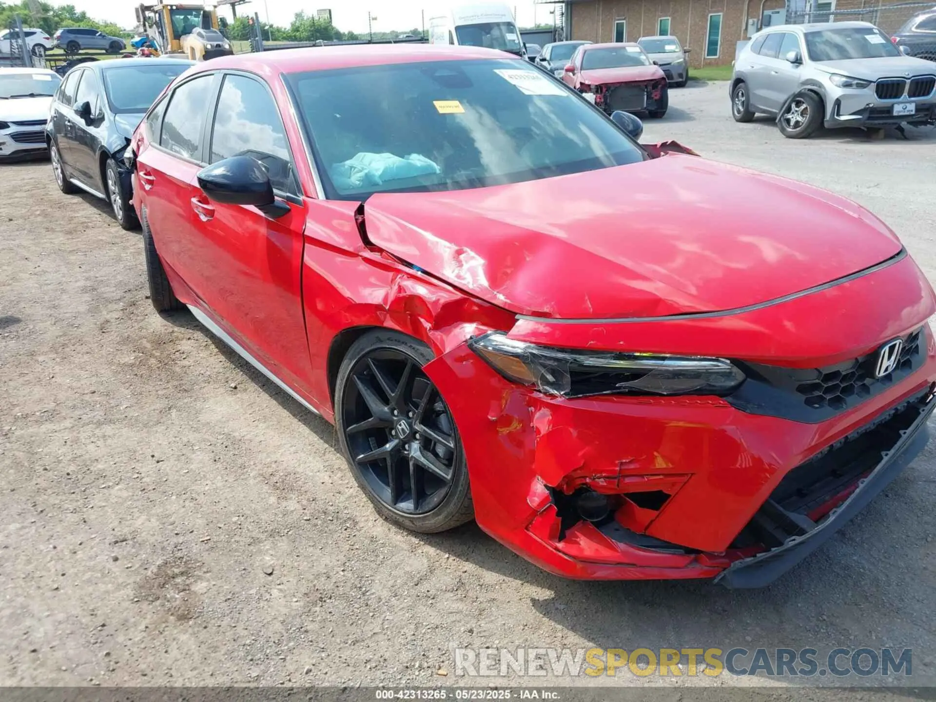 1 Photograph of a damaged car 19XFL2H85RE032485 HONDA CIVIC 2024