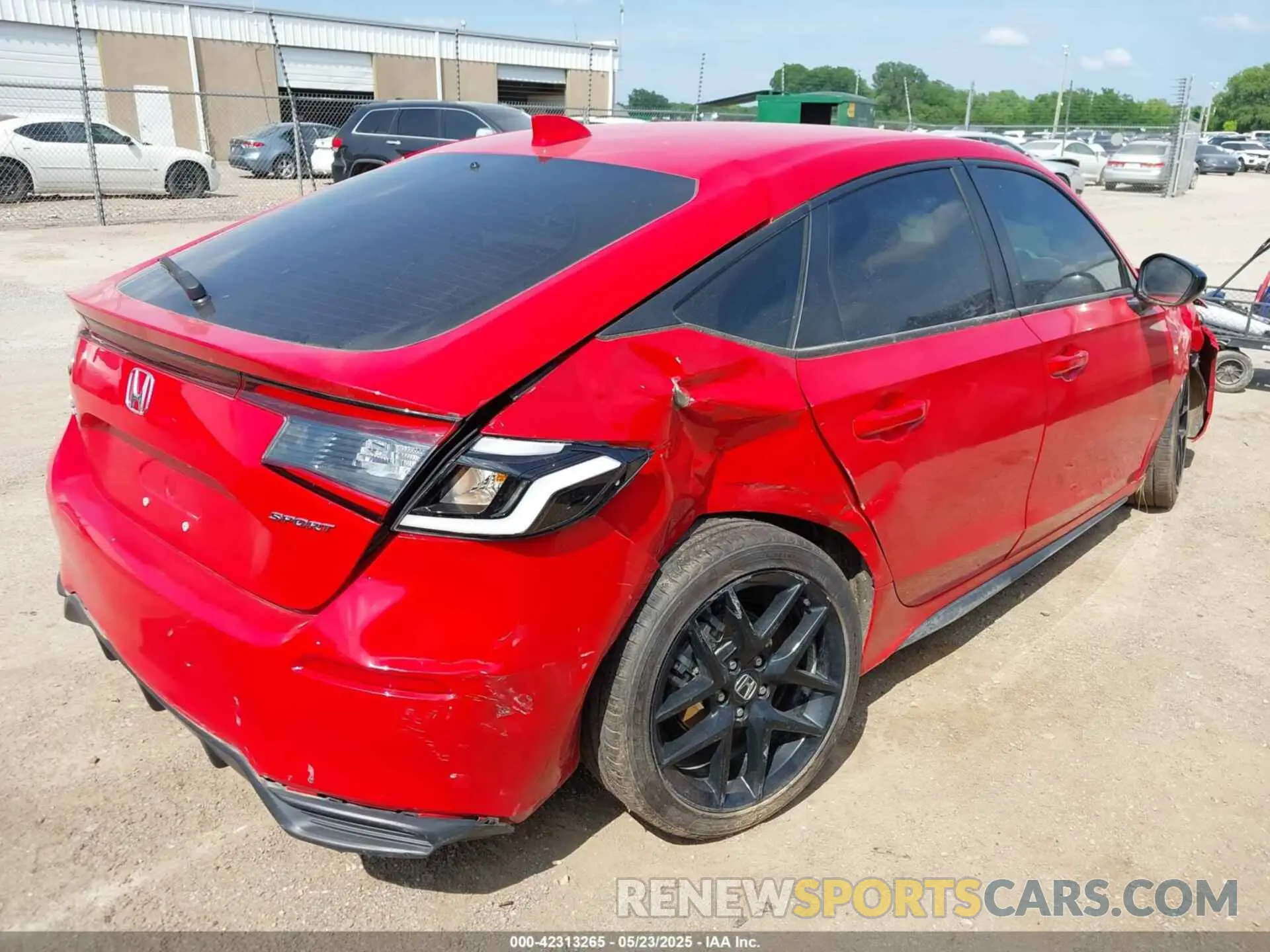 4 Photograph of a damaged car 19XFL2H85RE032485 HONDA CIVIC 2024
