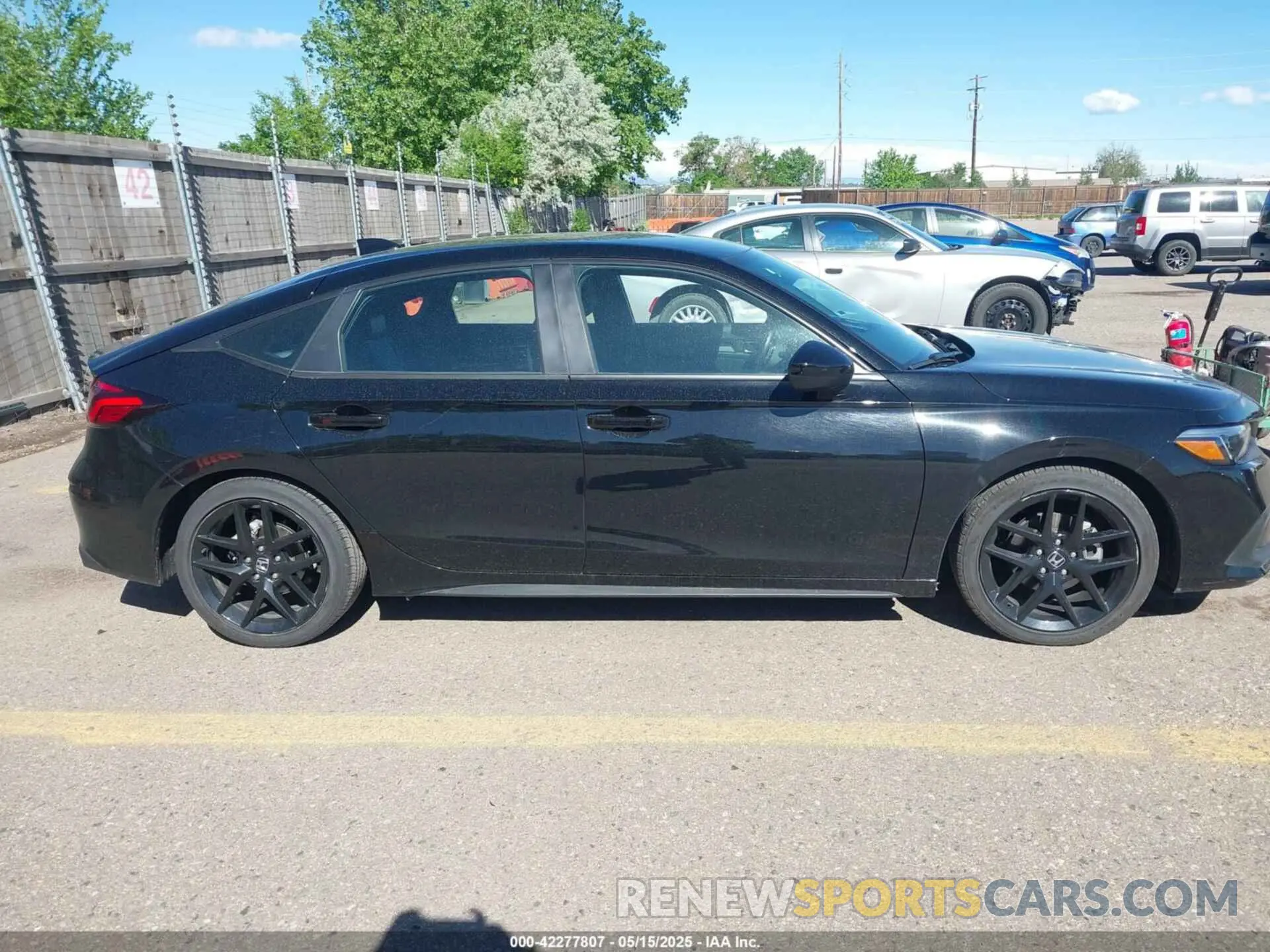 13 Photograph of a damaged car 19XFL2H85RE036214 HONDA CIVIC 2024
