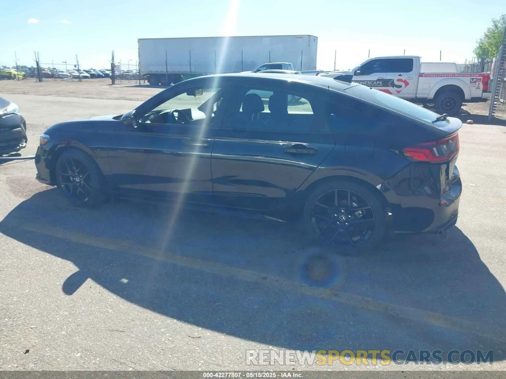 14 Photograph of a damaged car 19XFL2H85RE036214 HONDA CIVIC 2024