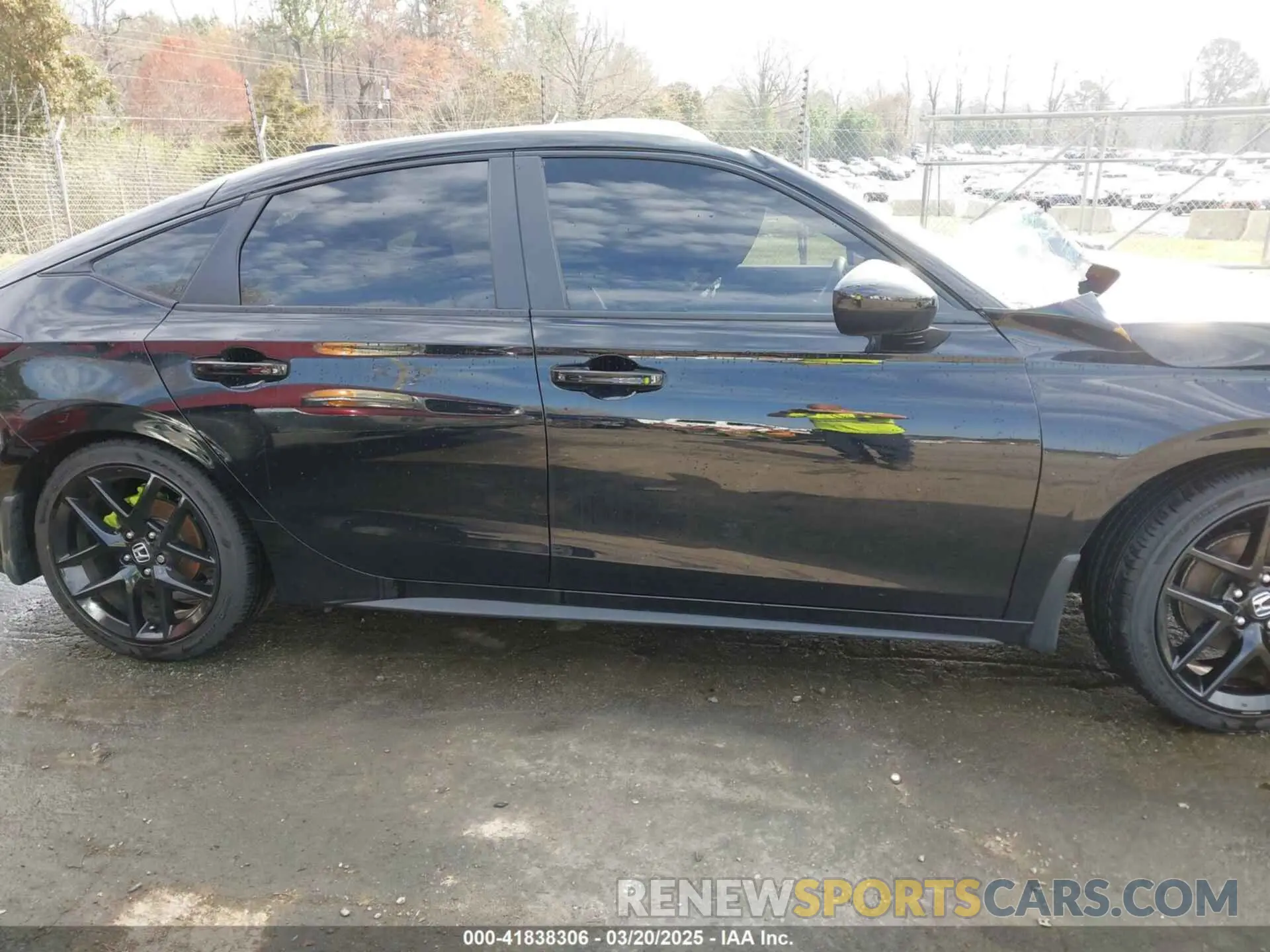 13 Photograph of a damaged car 19XFL2H86RE002380 HONDA CIVIC 2024