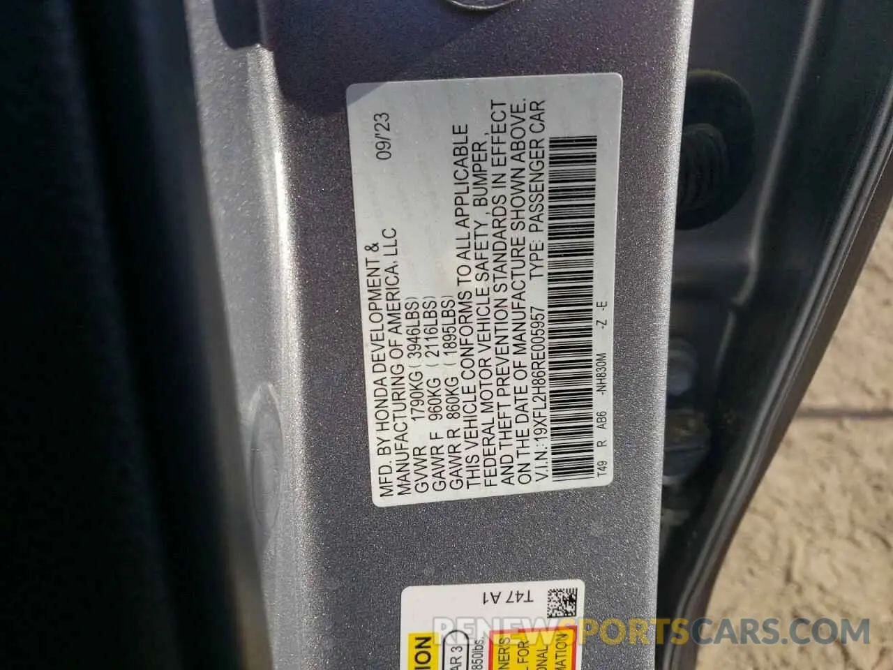 12 Photograph of a damaged car 19XFL2H86RE005957 HONDA CIVIC 2024