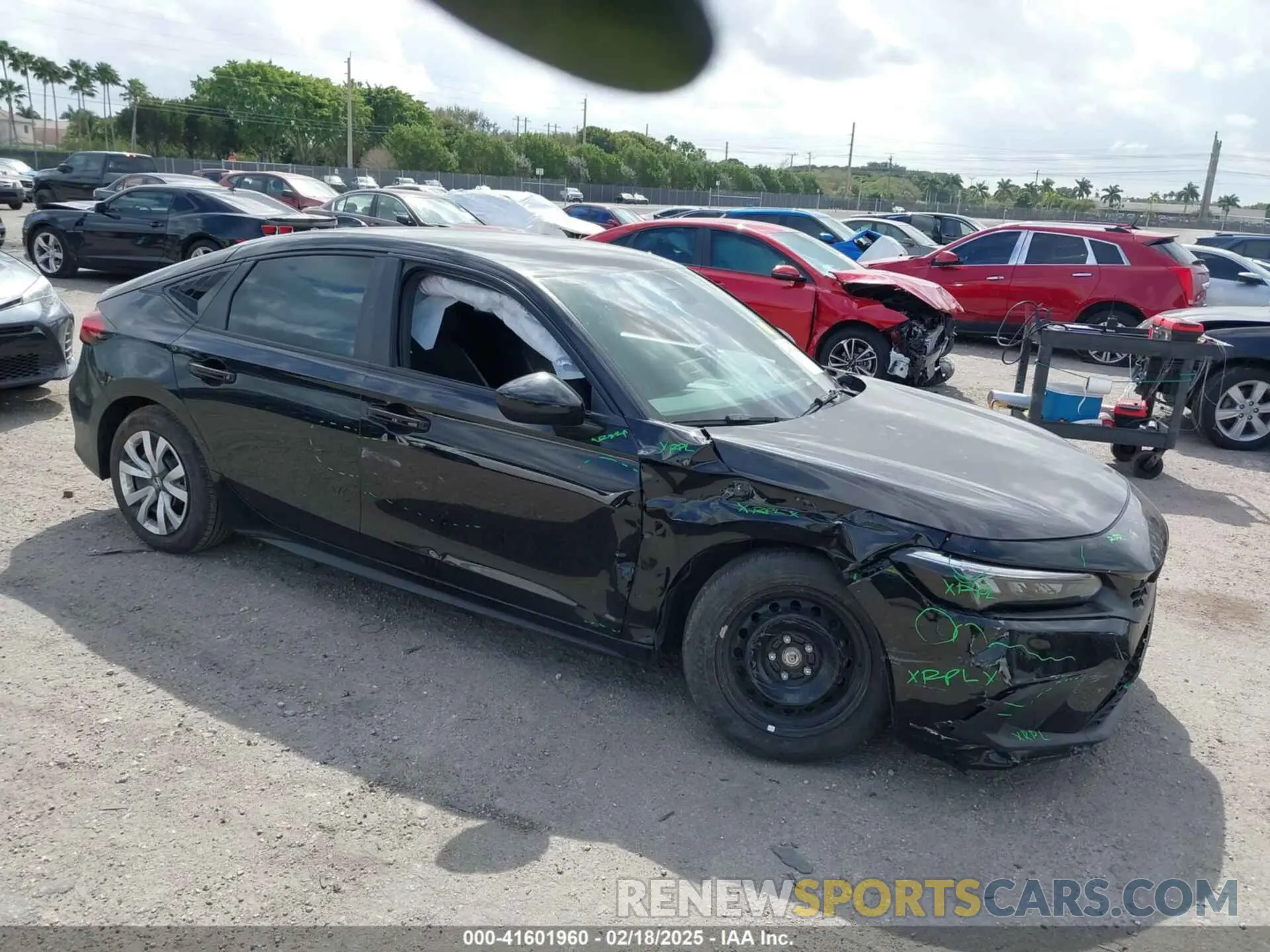 1 Photograph of a damaged car 19XFL2H86RE006395 HONDA CIVIC 2024