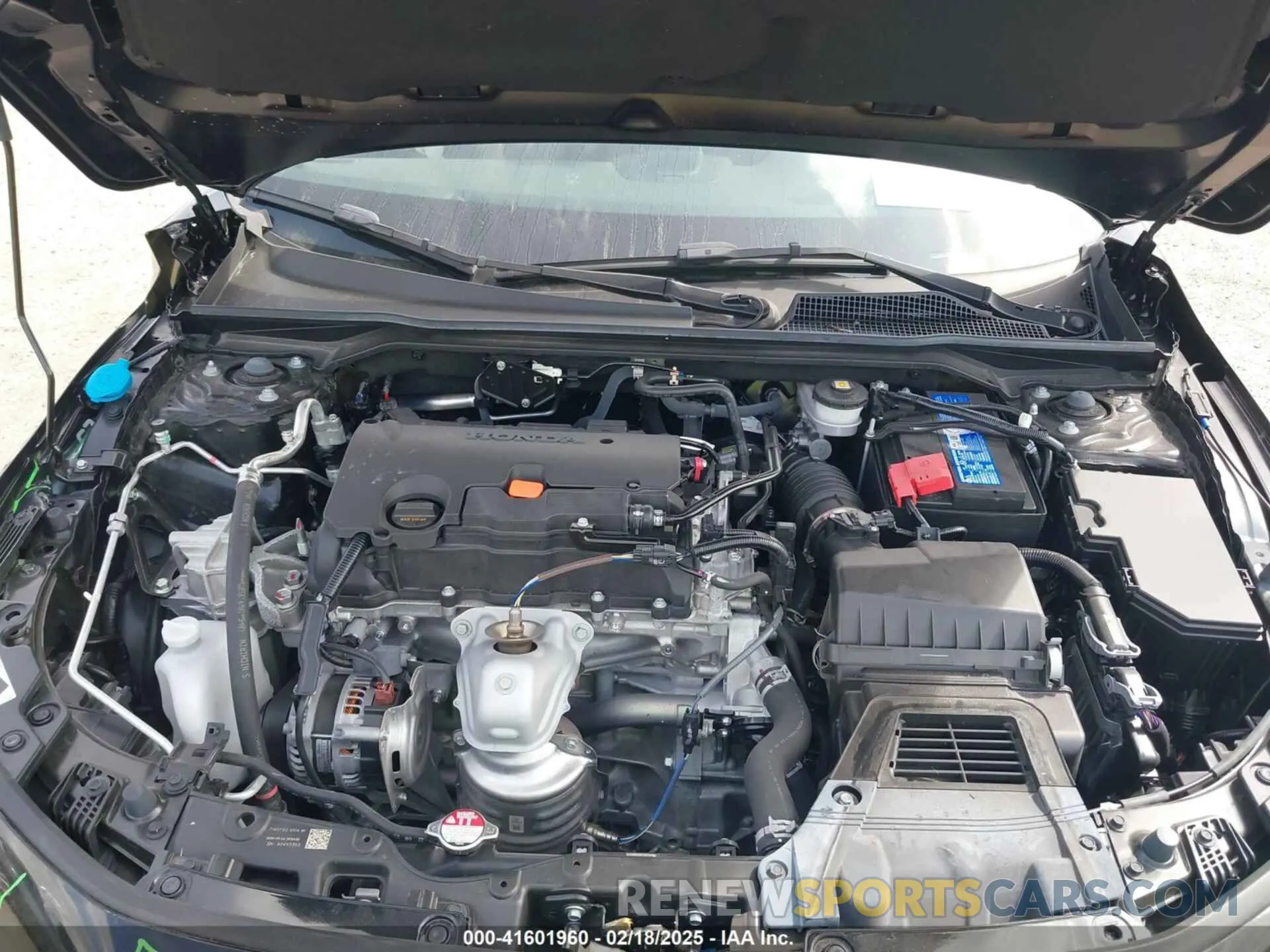 10 Photograph of a damaged car 19XFL2H86RE006395 HONDA CIVIC 2024