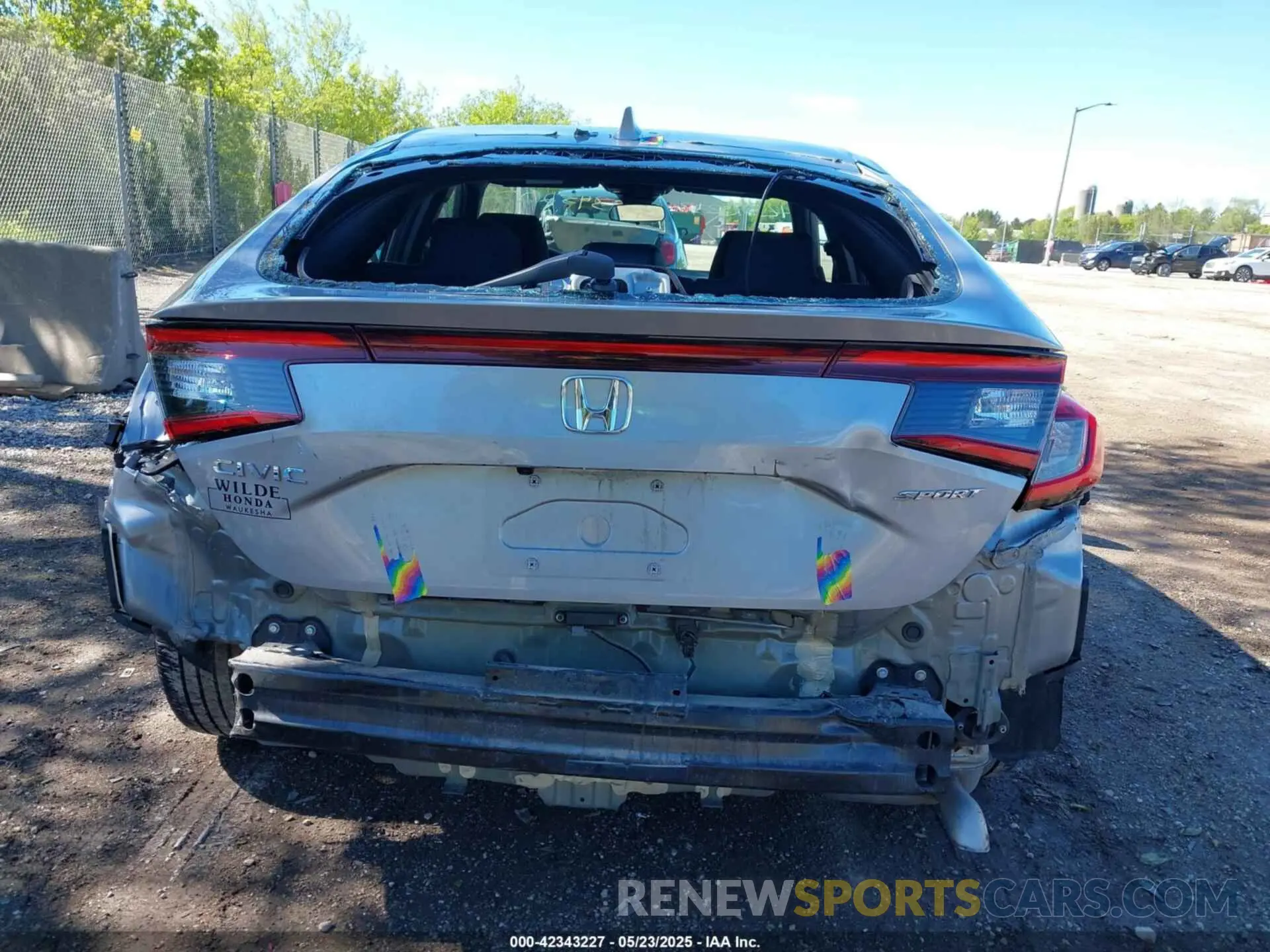 16 Photograph of a damaged car 19XFL2H86RE011127 HONDA CIVIC 2024