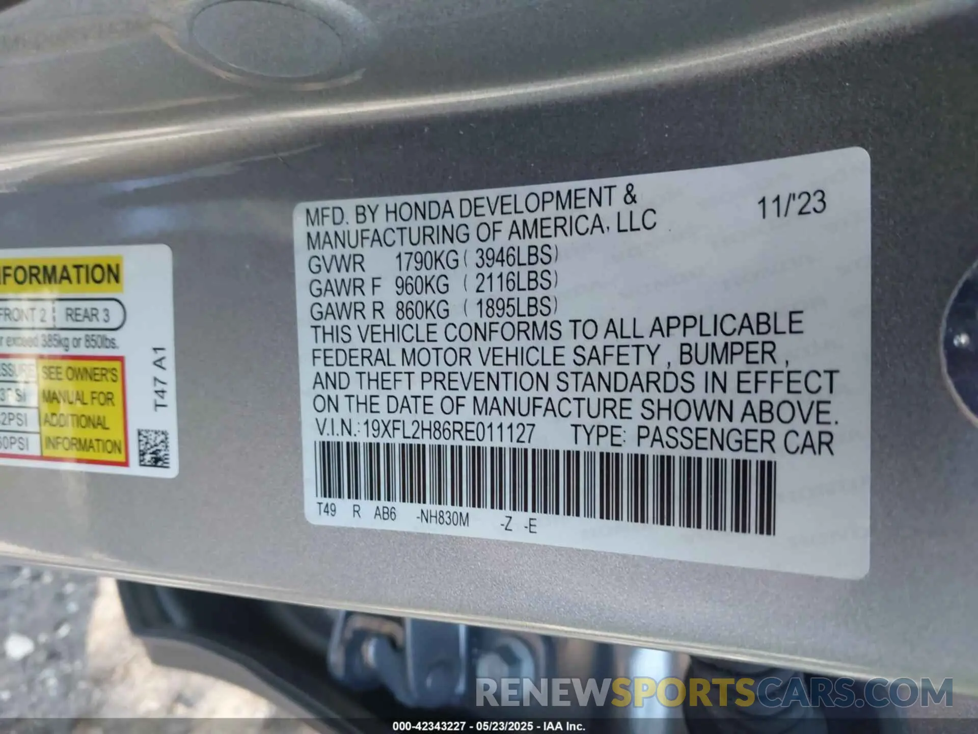 9 Photograph of a damaged car 19XFL2H86RE011127 HONDA CIVIC 2024