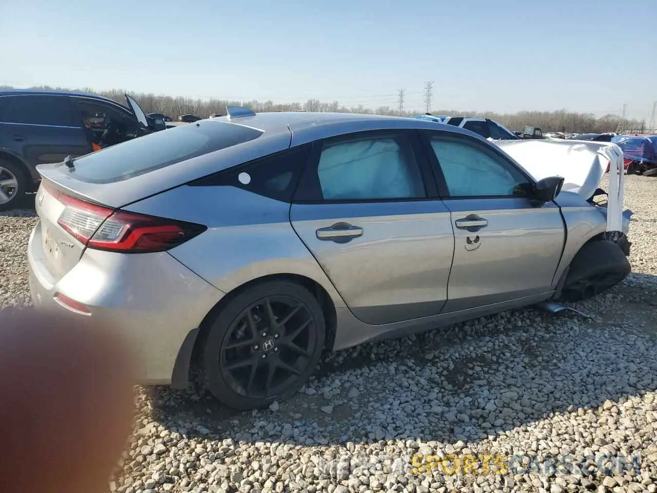 3 Photograph of a damaged car 19XFL2H86RE019115 HONDA CIVIC 2024