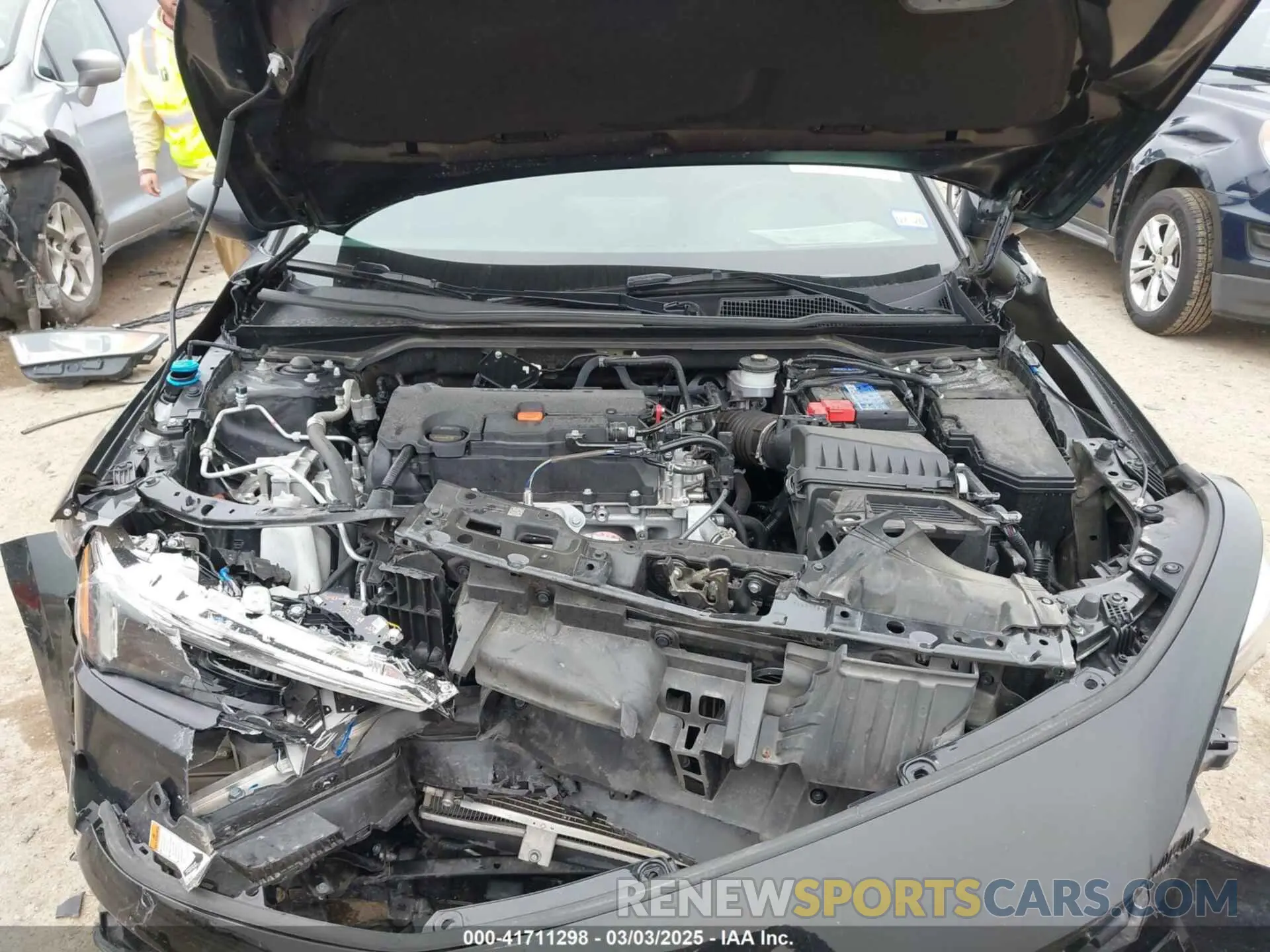 10 Photograph of a damaged car 19XFL2H86RE036898 HONDA CIVIC 2024