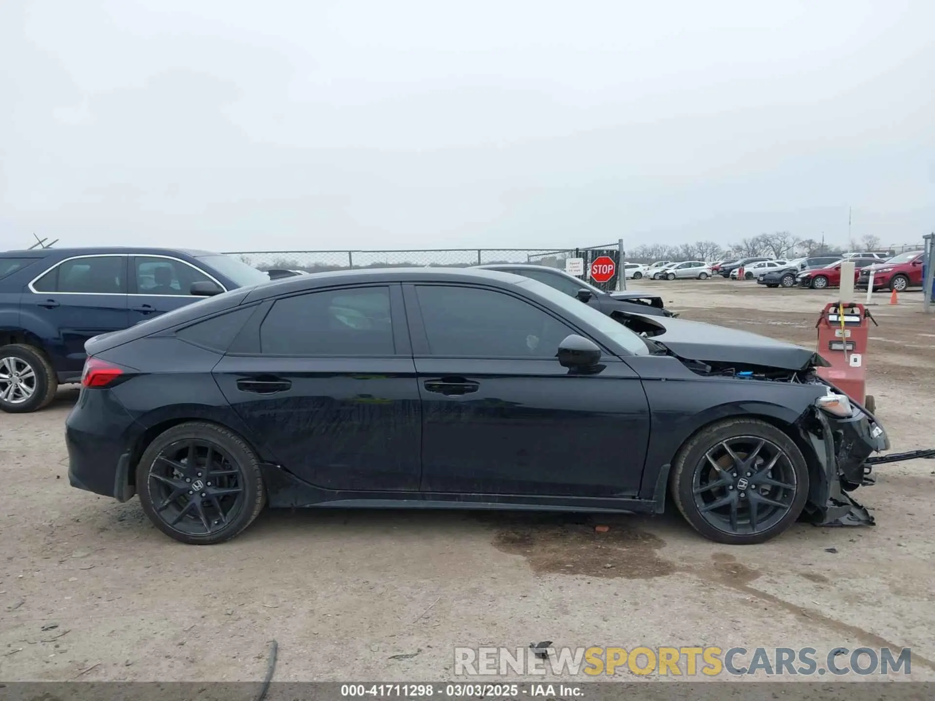 14 Photograph of a damaged car 19XFL2H86RE036898 HONDA CIVIC 2024