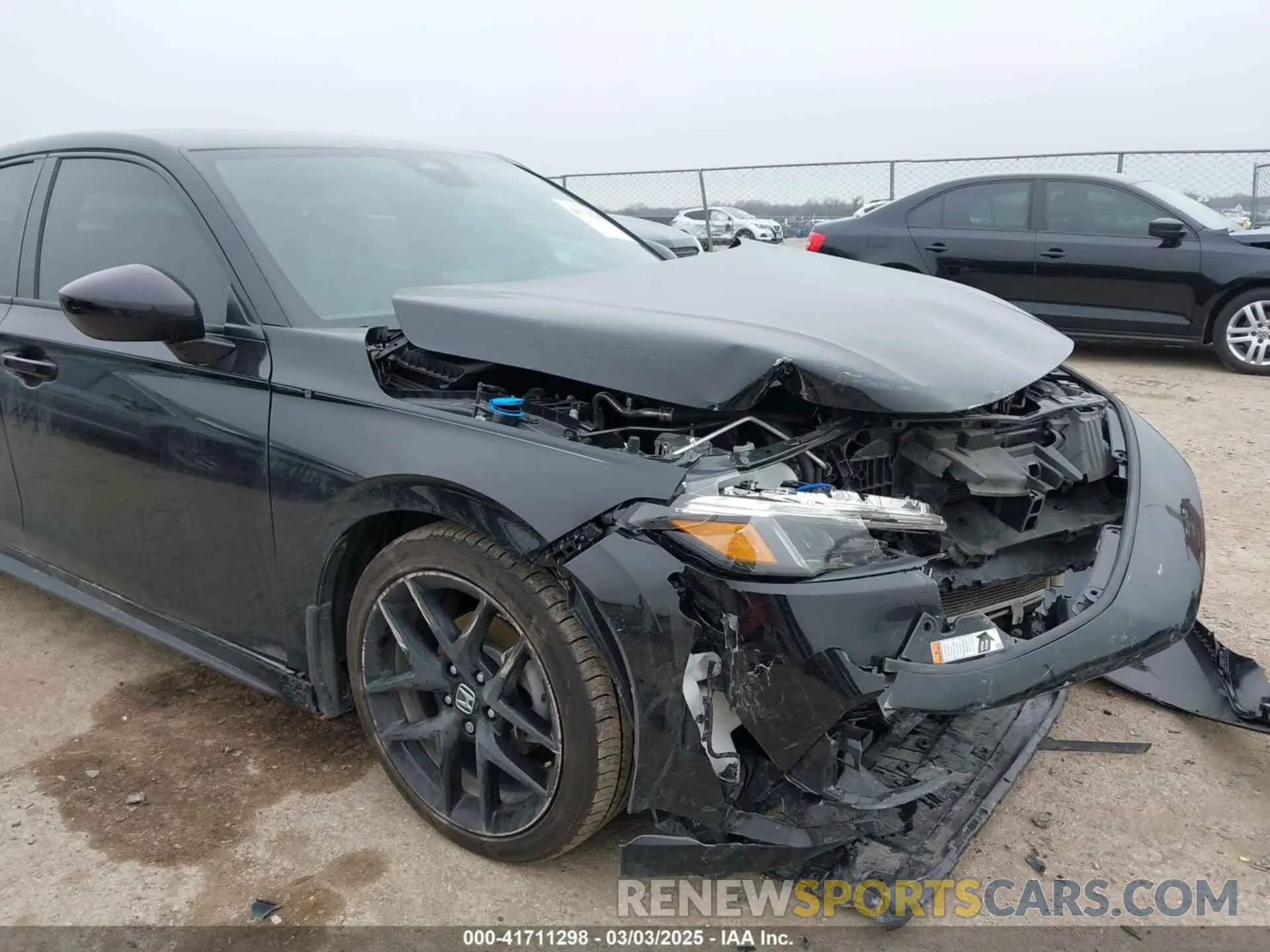 6 Photograph of a damaged car 19XFL2H86RE036898 HONDA CIVIC 2024