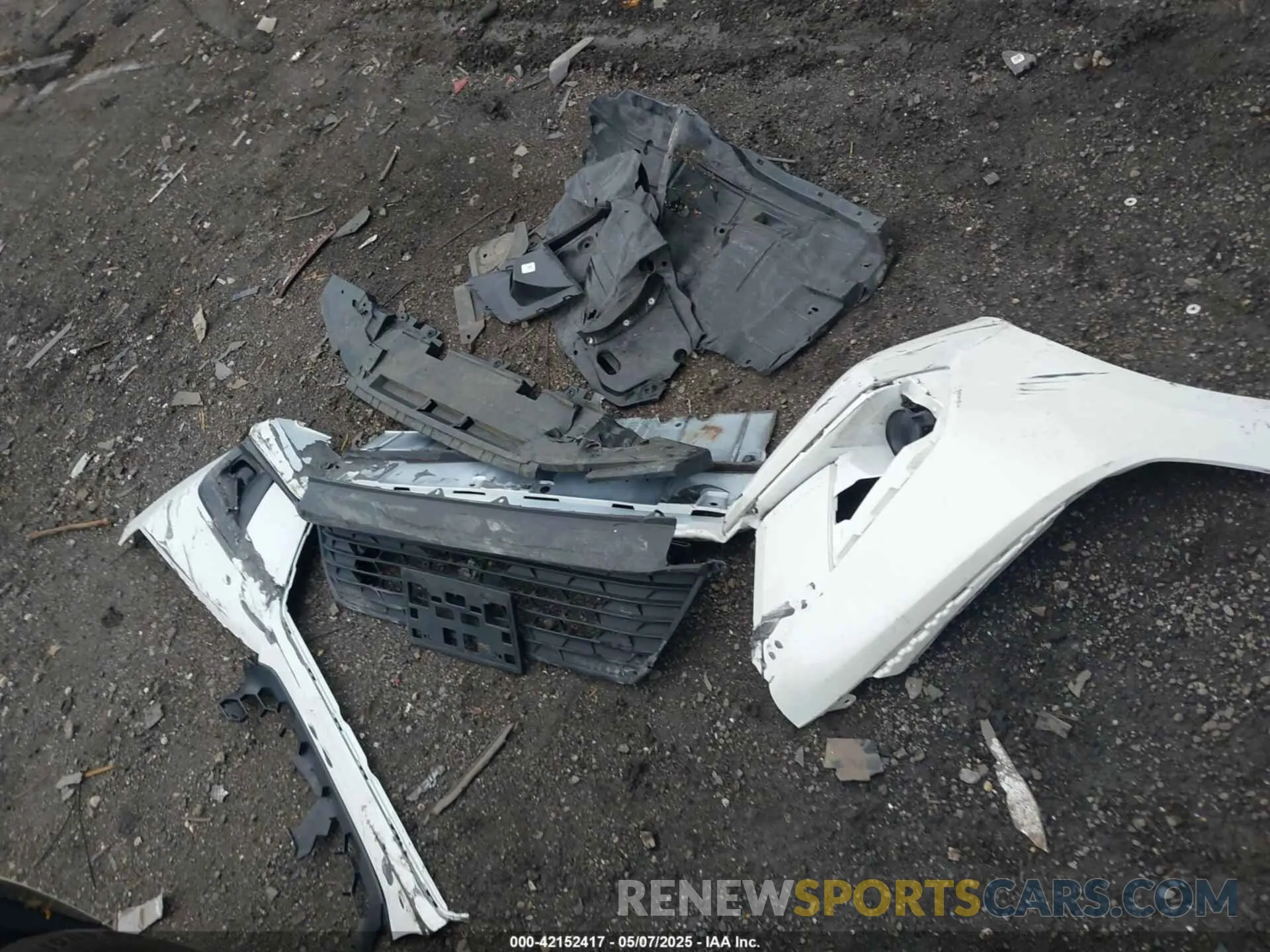 12 Photograph of a damaged car 19XFL2H87RE021858 HONDA CIVIC 2024