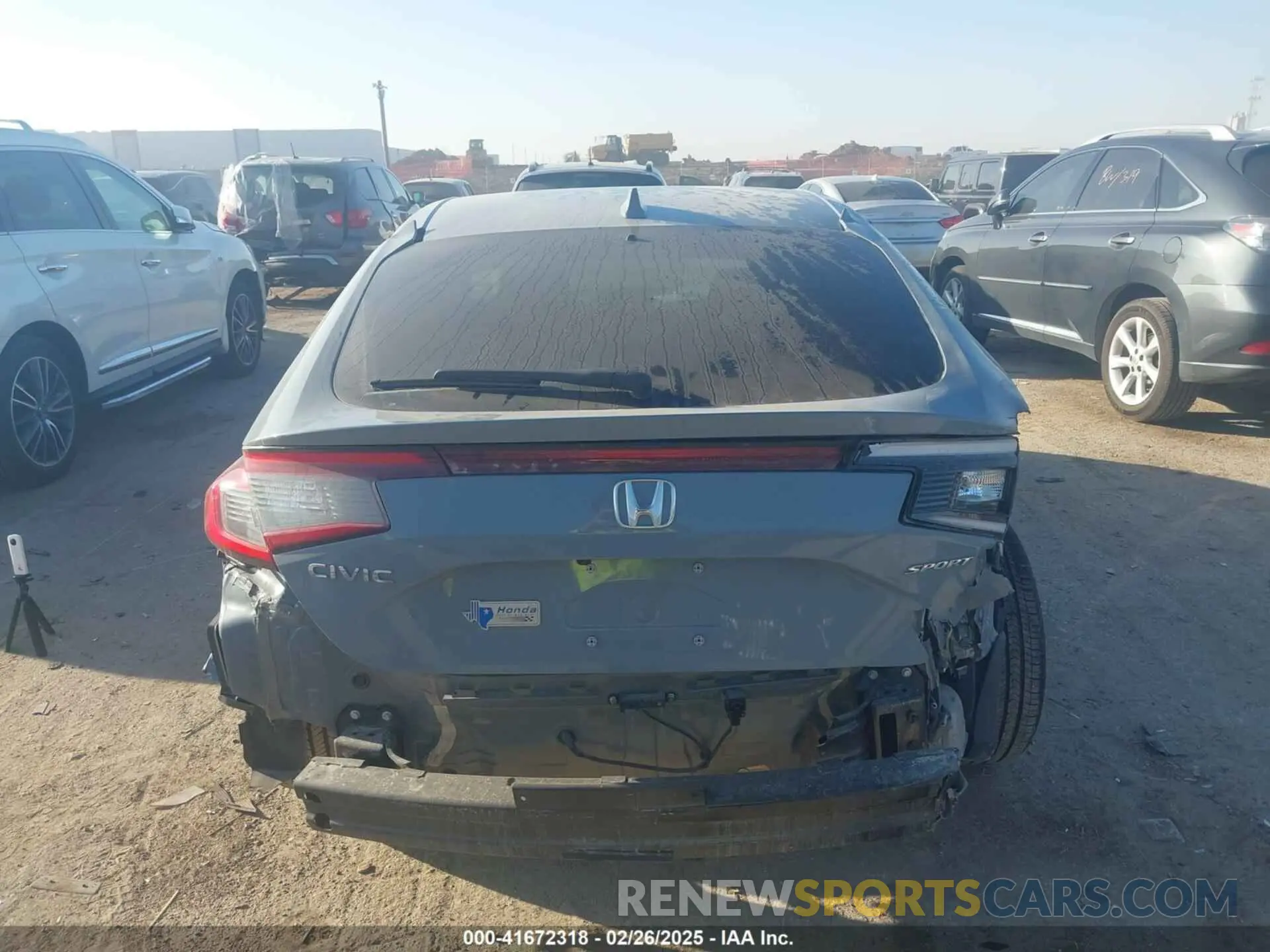 16 Photograph of a damaged car 19XFL2H87RE032343 HONDA CIVIC 2024