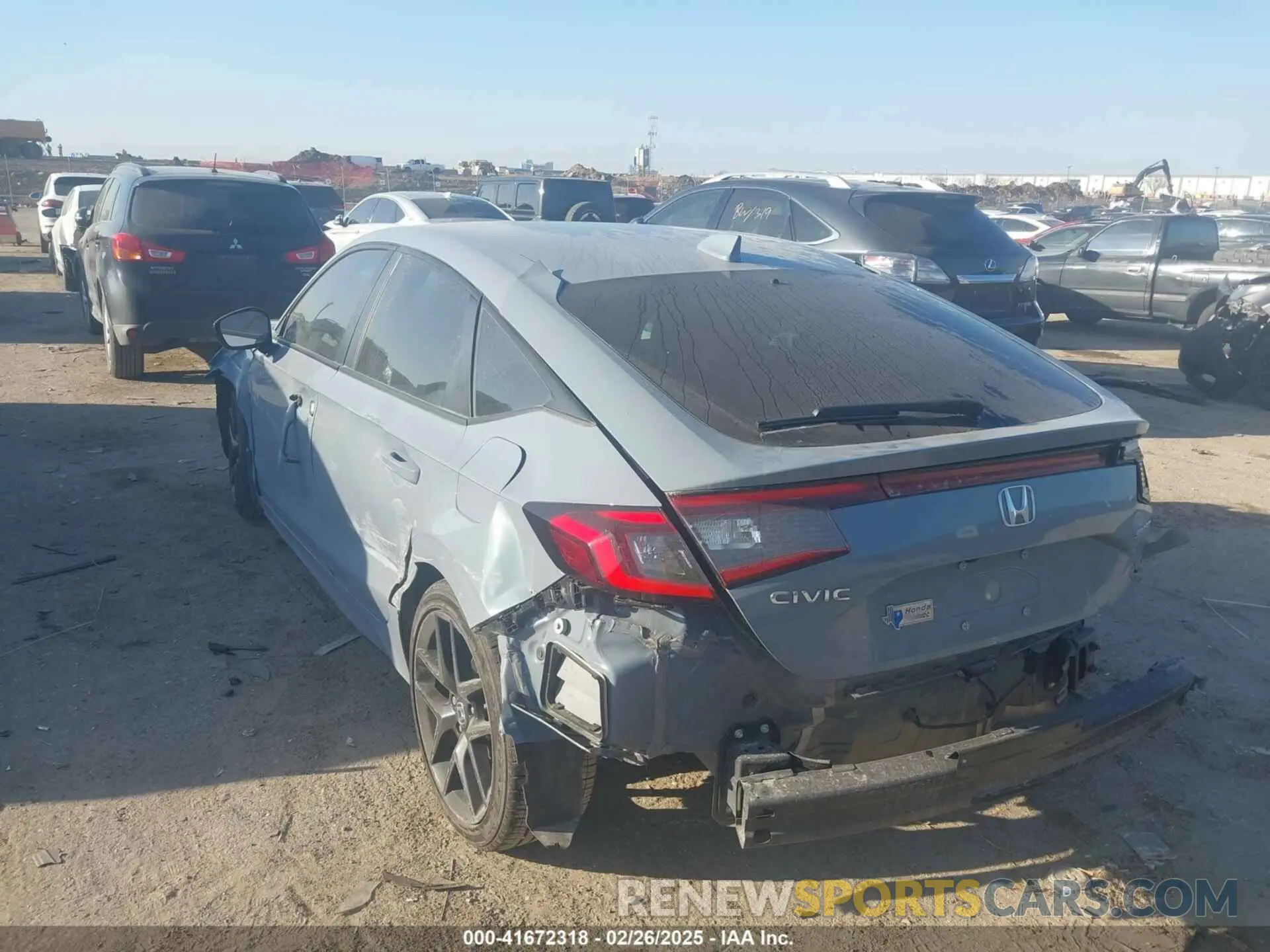 3 Photograph of a damaged car 19XFL2H87RE032343 HONDA CIVIC 2024