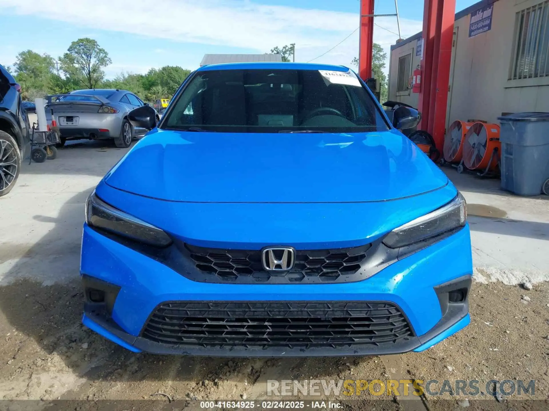 13 Photograph of a damaged car 19XFL2H87RE042211 HONDA CIVIC 2024