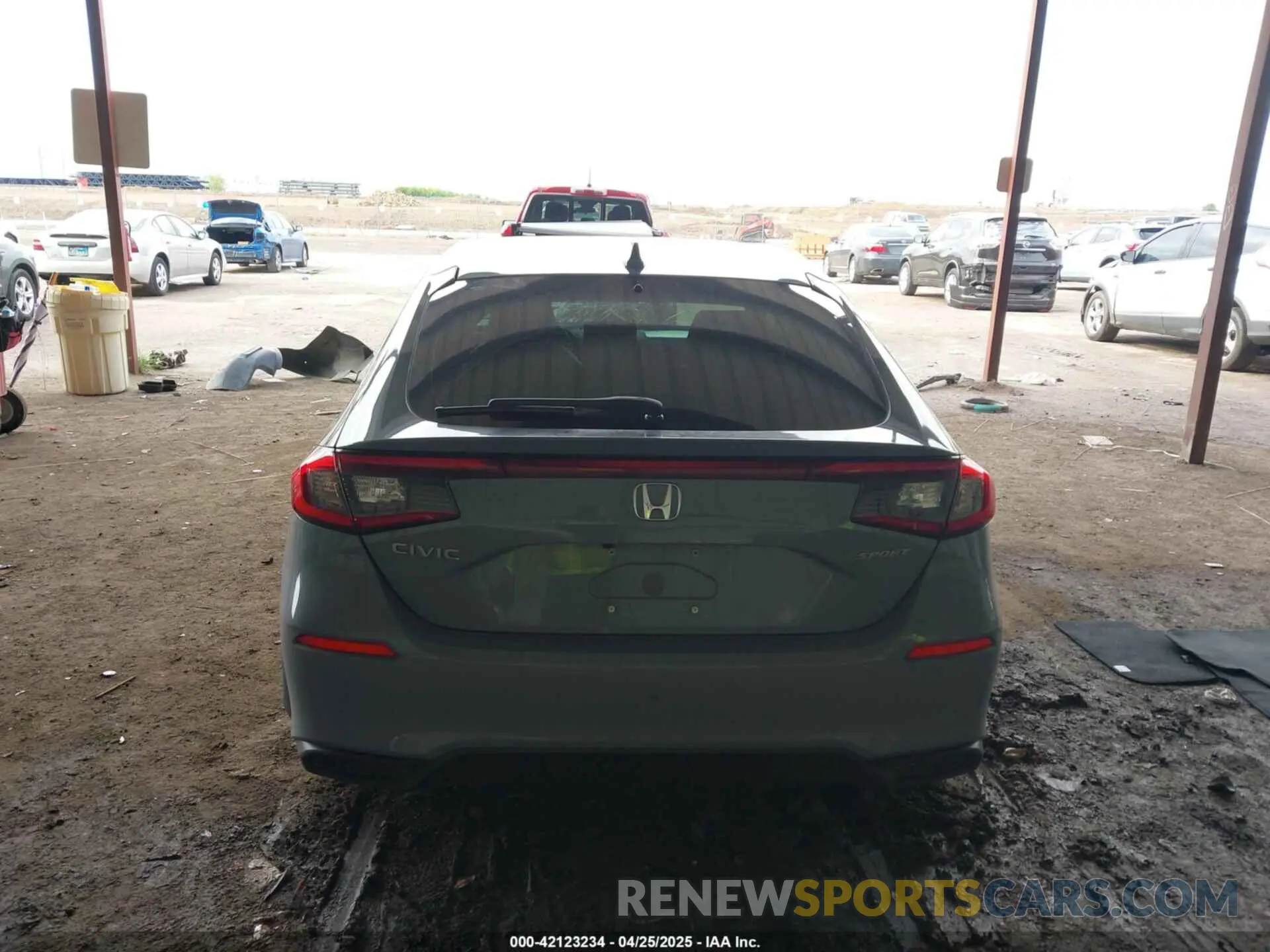 17 Photograph of a damaged car 19XFL2H88RE013932 HONDA CIVIC 2024