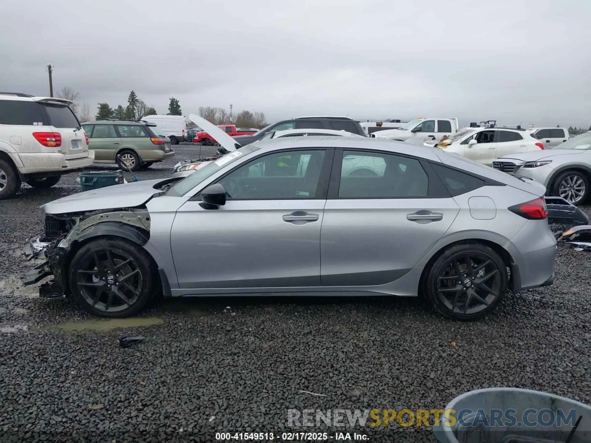 15 Photograph of a damaged car 19XFL2H88RE019097 HONDA CIVIC 2024