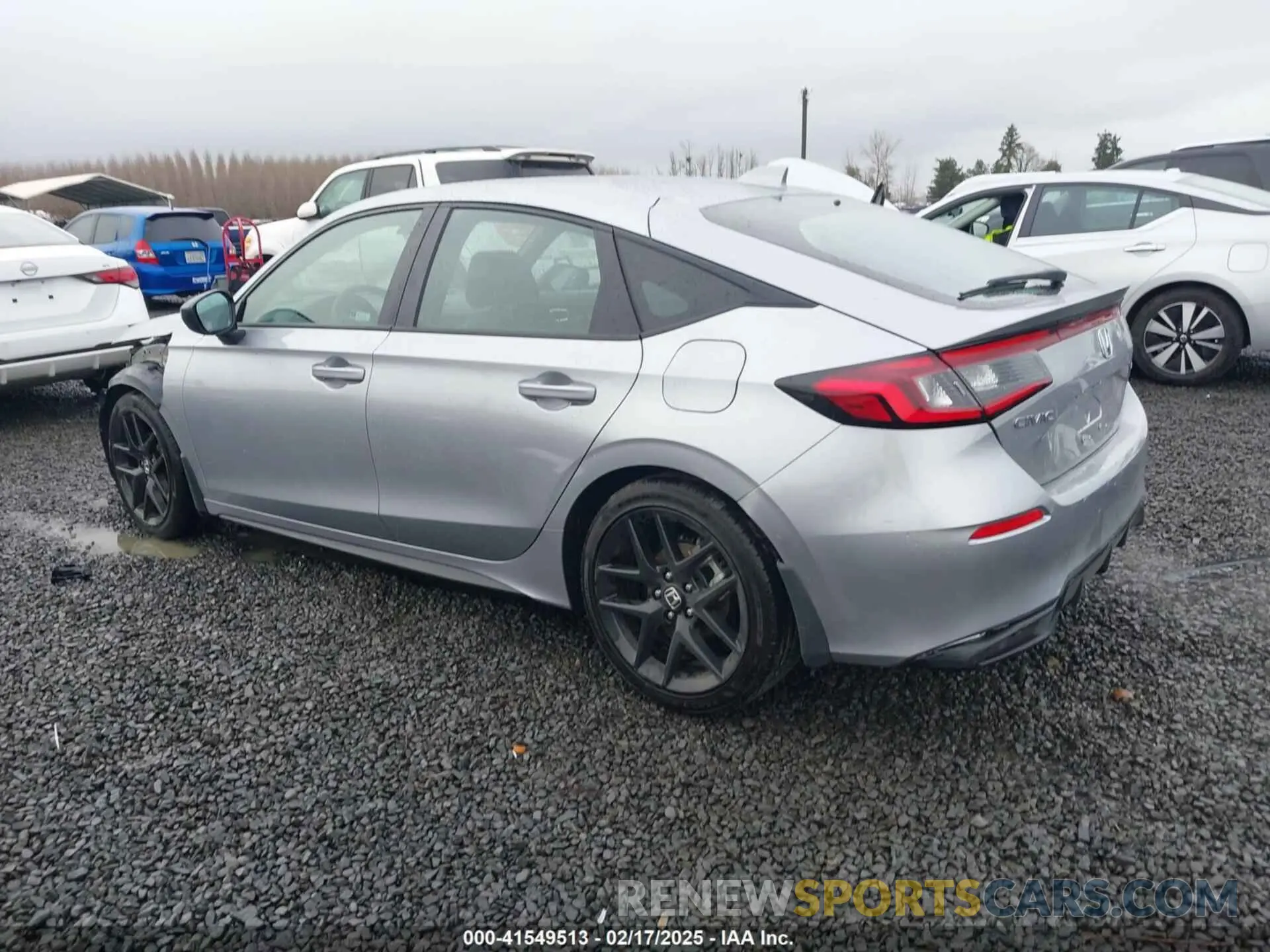 3 Photograph of a damaged car 19XFL2H88RE019097 HONDA CIVIC 2024