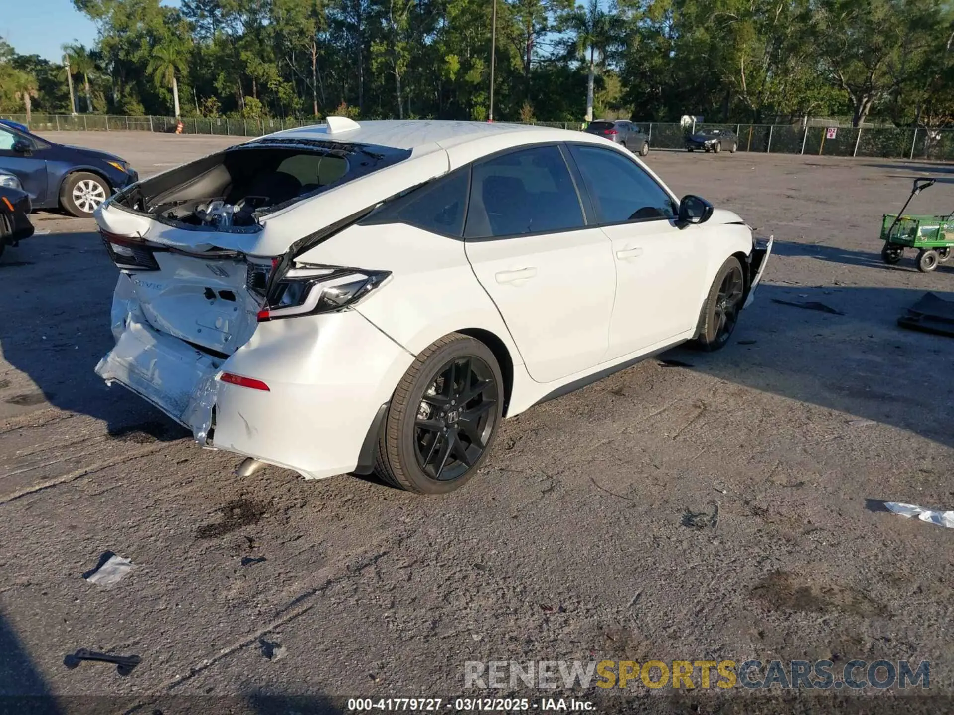 4 Photograph of a damaged car 19XFL2H88RE034487 HONDA CIVIC 2024