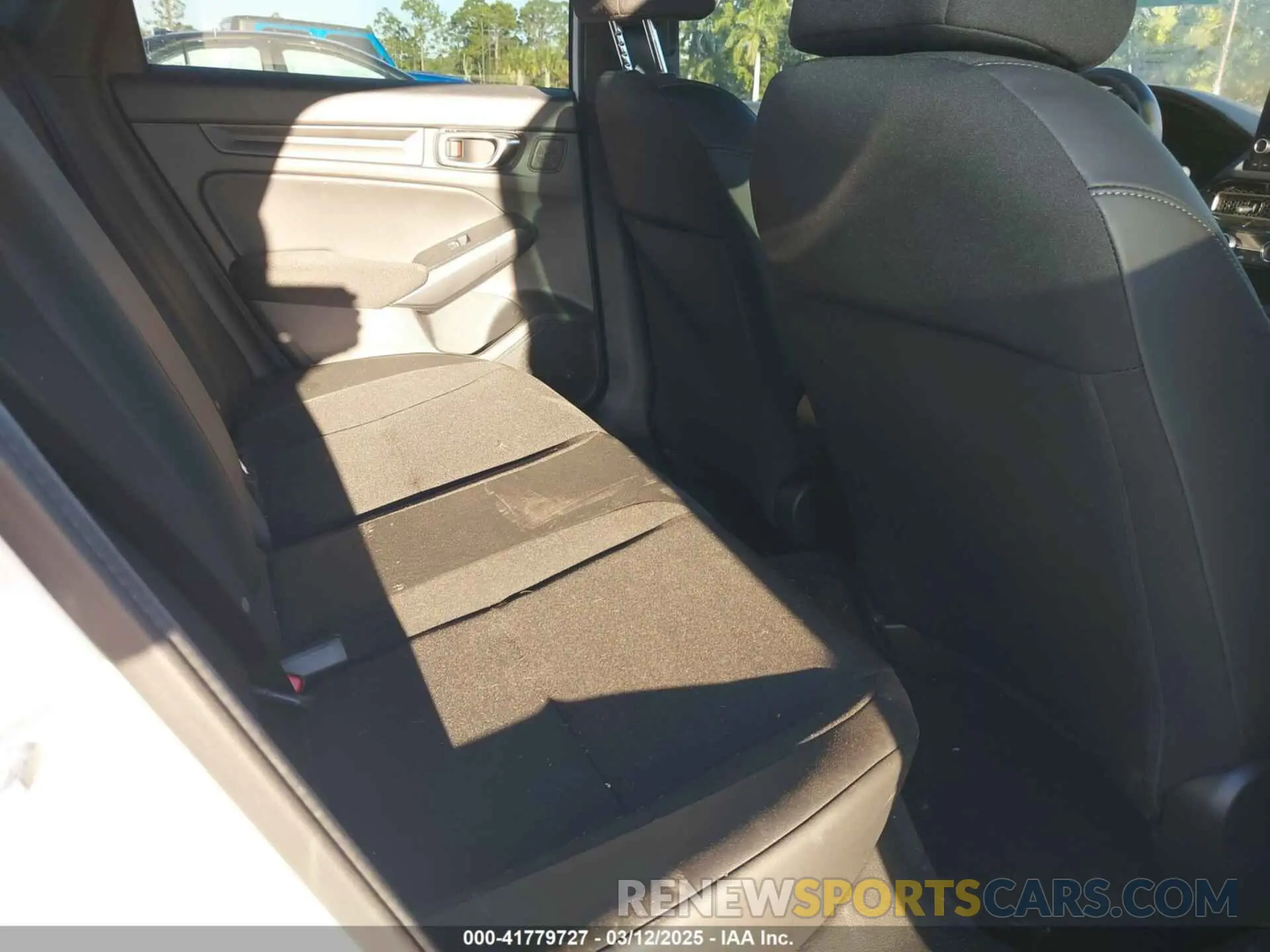 8 Photograph of a damaged car 19XFL2H88RE034487 HONDA CIVIC 2024