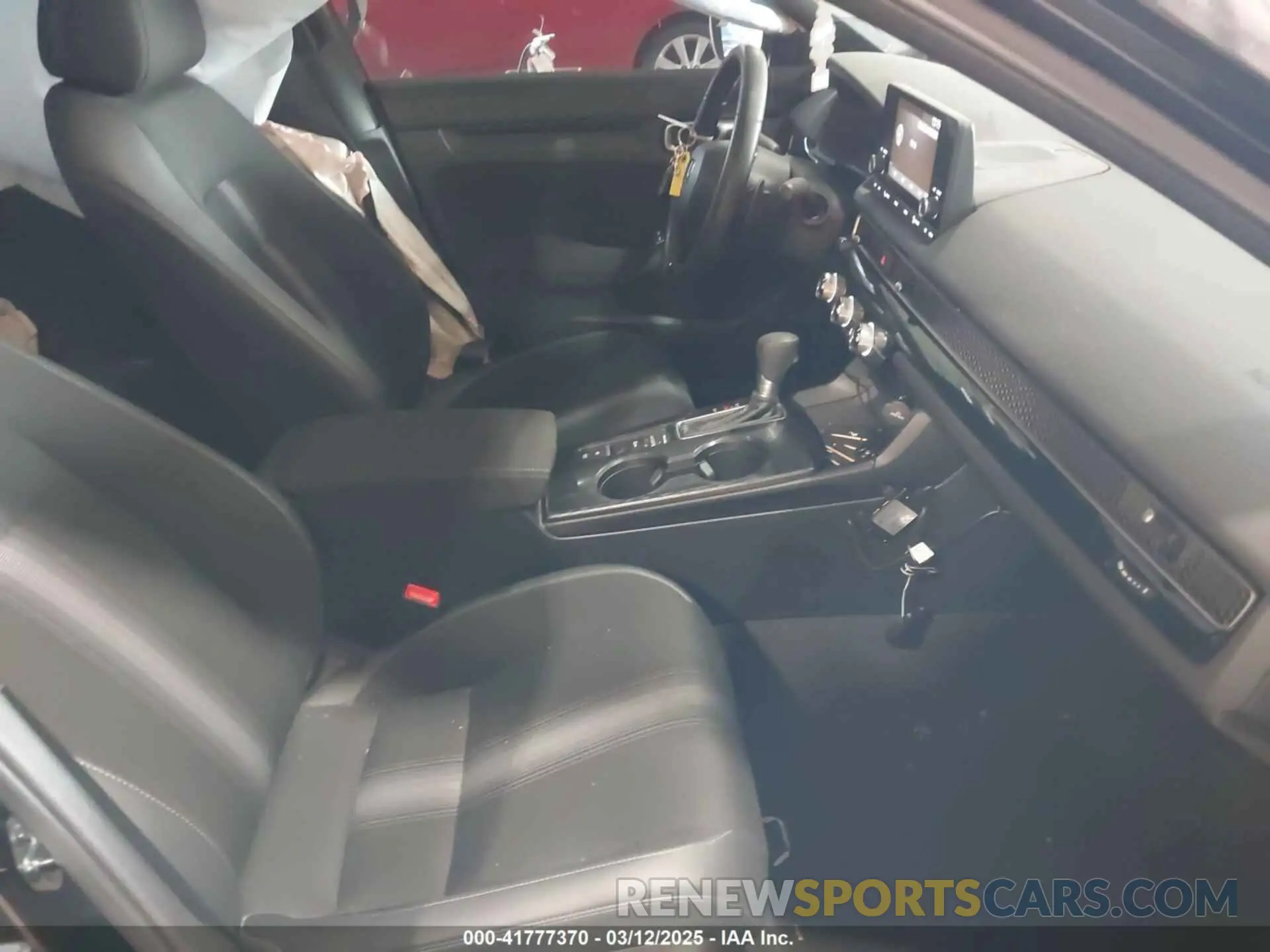 5 Photograph of a damaged car 19XFL2H89RE012899 HONDA CIVIC 2024