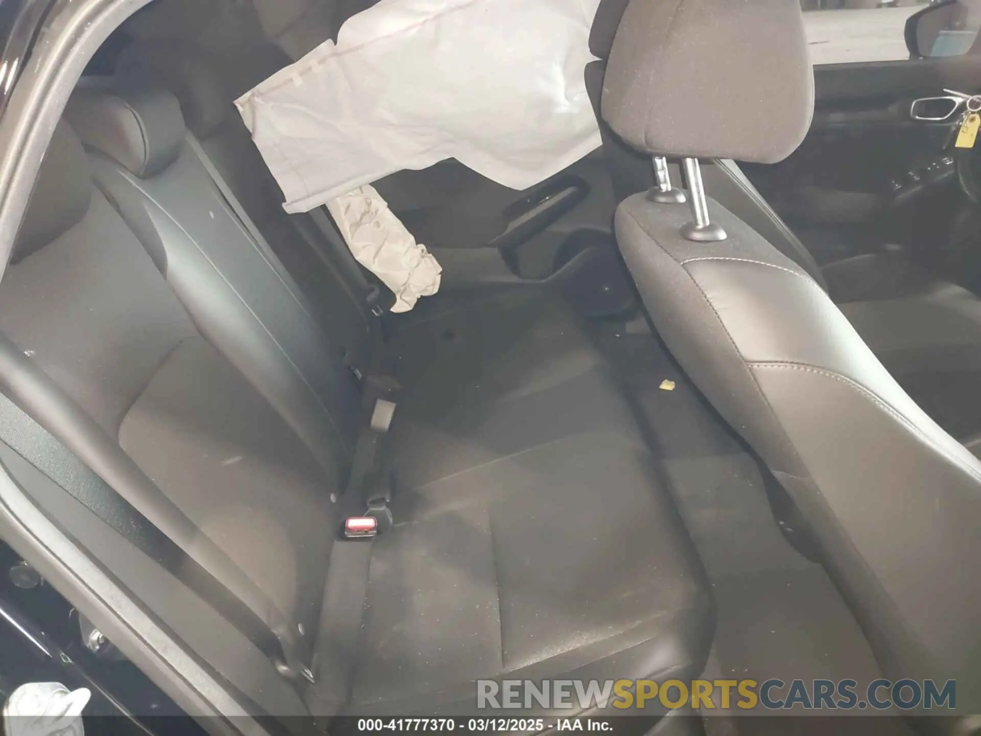 8 Photograph of a damaged car 19XFL2H89RE012899 HONDA CIVIC 2024