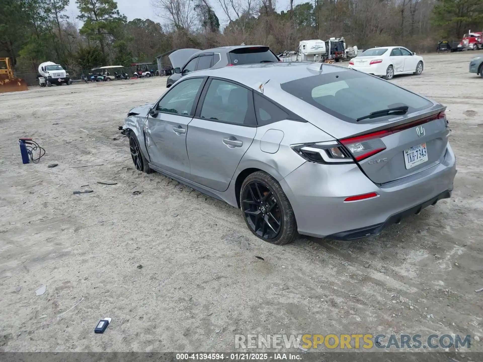 3 Photograph of a damaged car 19XFL2H89RE021425 HONDA CIVIC 2024