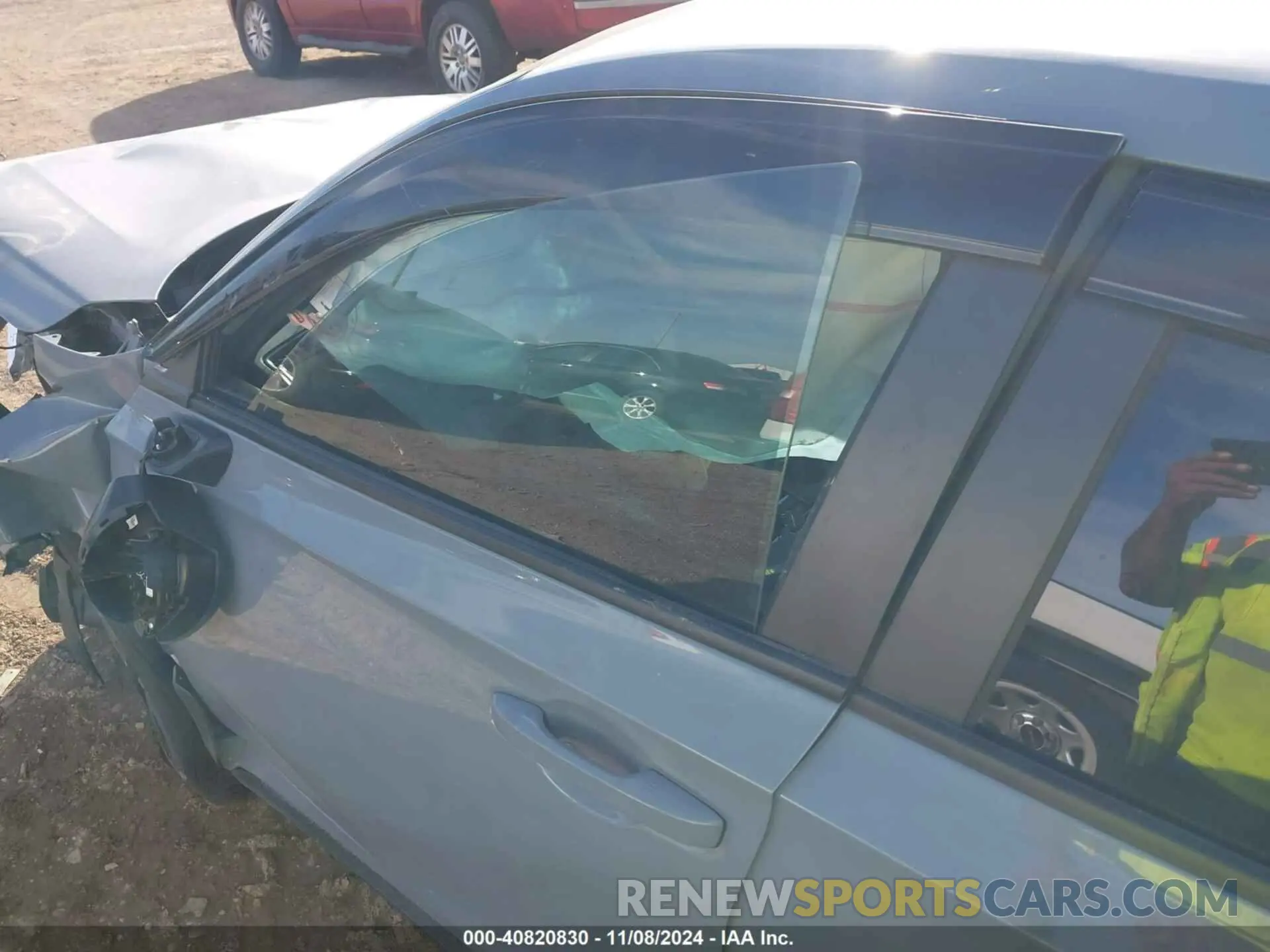 19 Photograph of a damaged car 19XFL2H89RE025541 HONDA CIVIC 2024