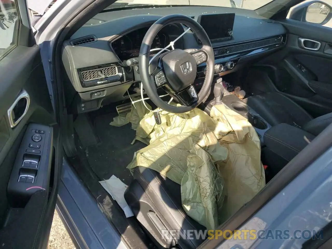 8 Photograph of a damaged car 19XFL2H8XRE021112 HONDA CIVIC 2024