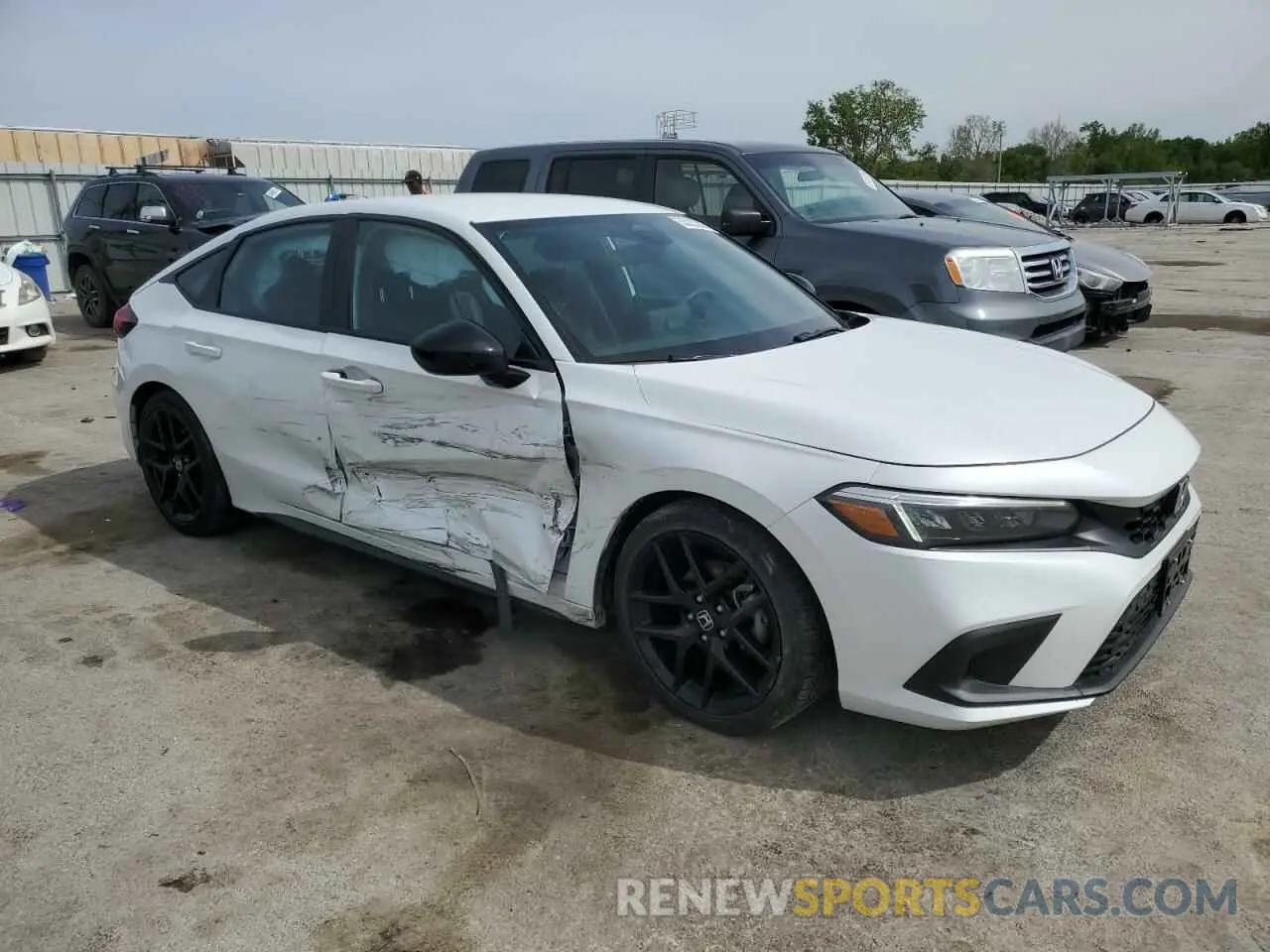 4 Photograph of a damaged car 19XFL2H8XRE030439 HONDA CIVIC 2024