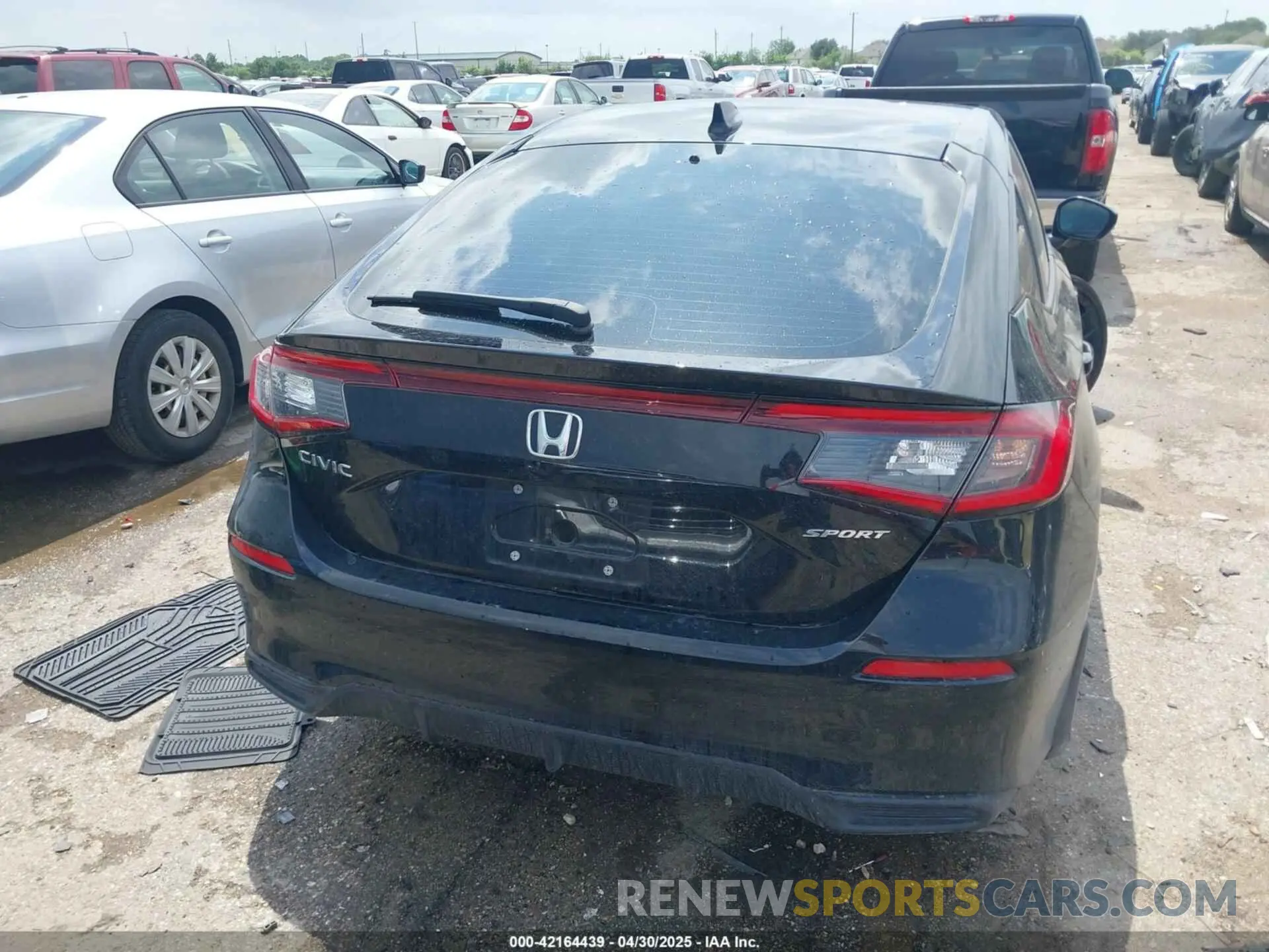 16 Photograph of a damaged car 19XFL2H8XRE034281 HONDA CIVIC 2024