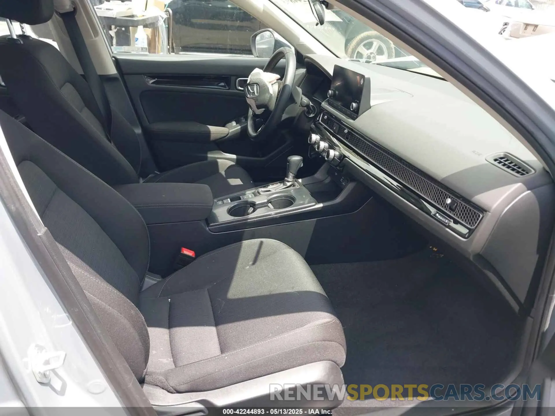 5 Photograph of a damaged car 2HGFE1F70RH316658 HONDA CIVIC 2024