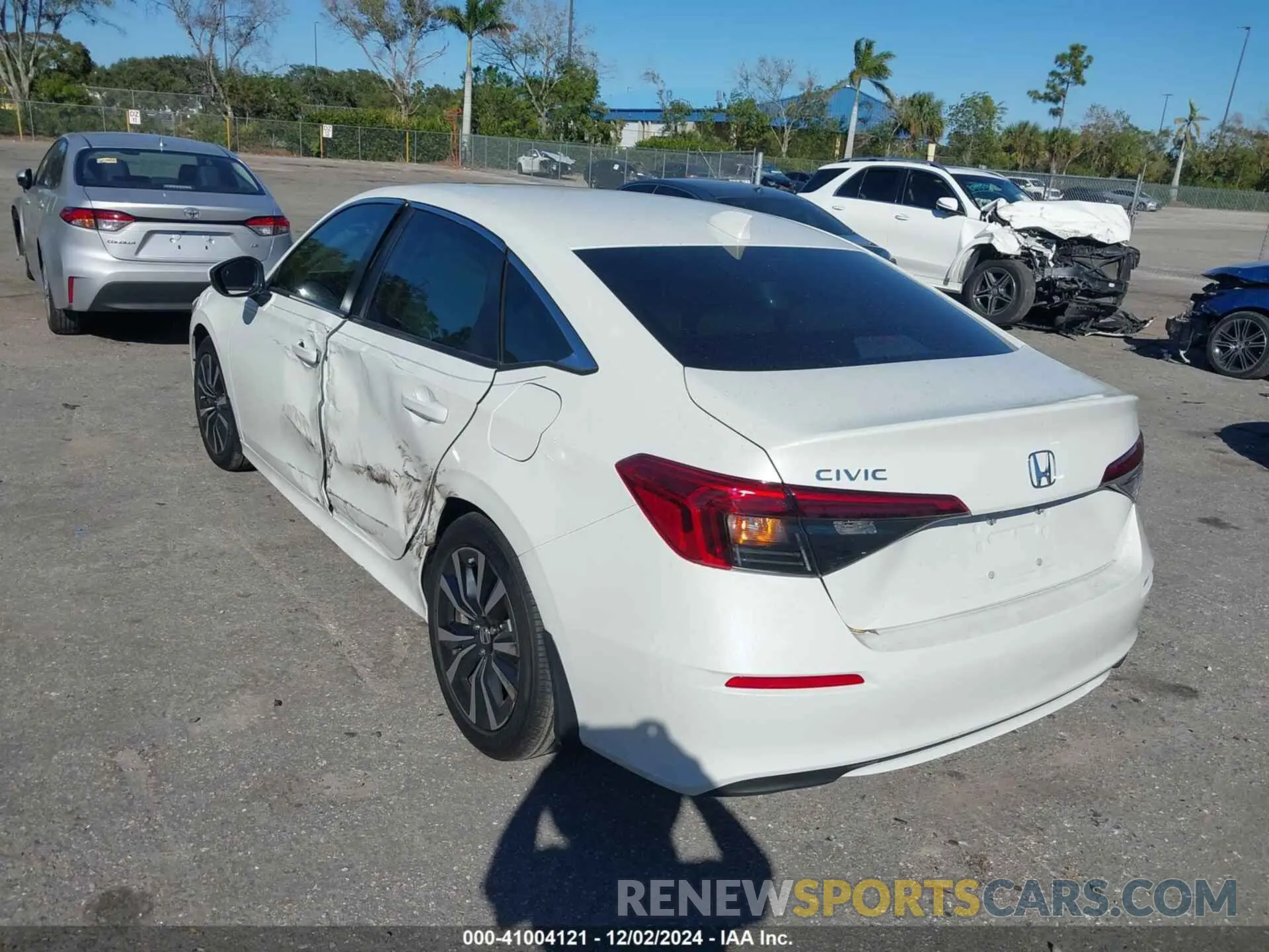 3 Photograph of a damaged car 2HGFE1F70RH326686 HONDA CIVIC 2024