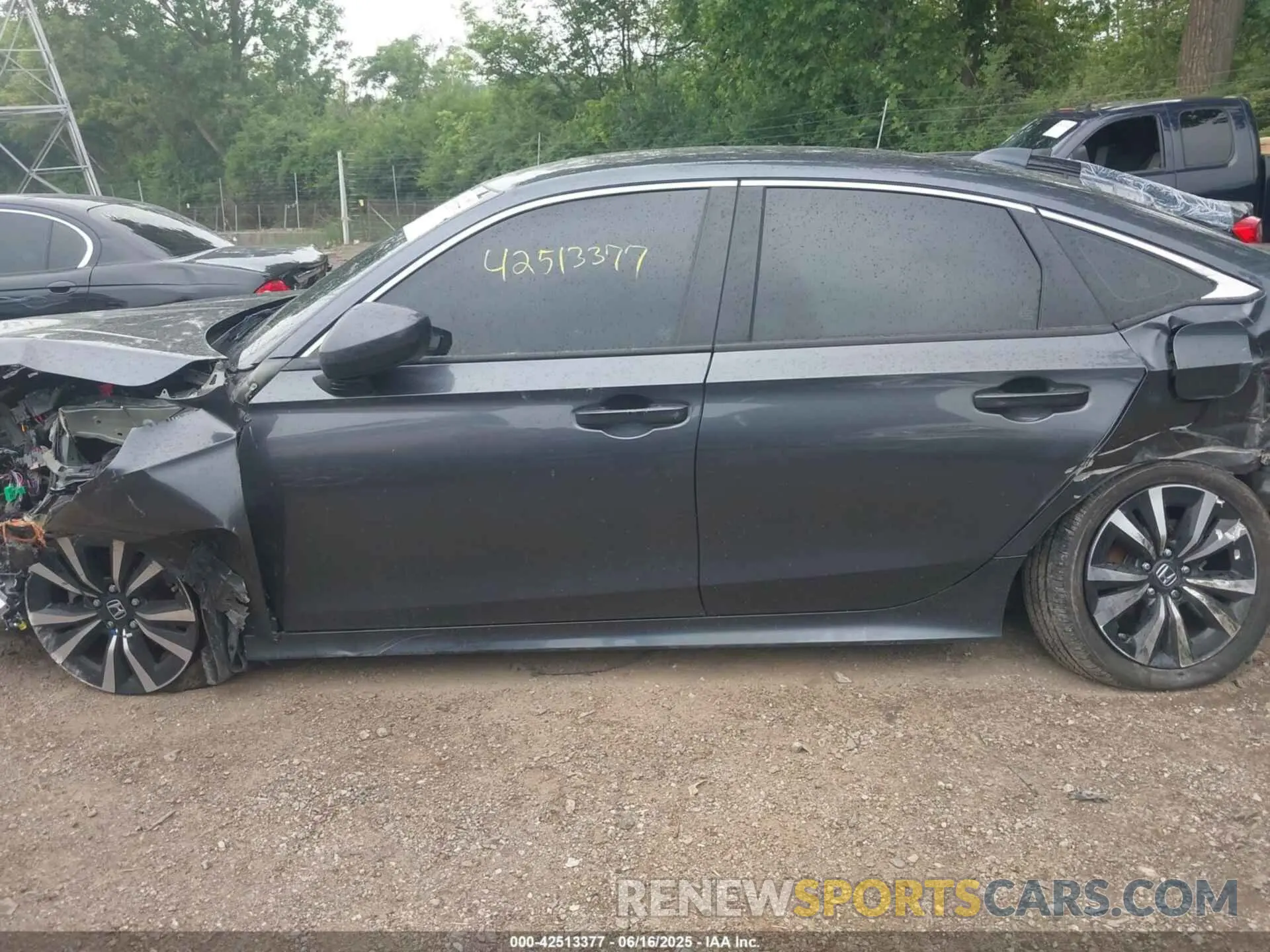 15 Photograph of a damaged car 2HGFE1F71RH303773 HONDA CIVIC 2024