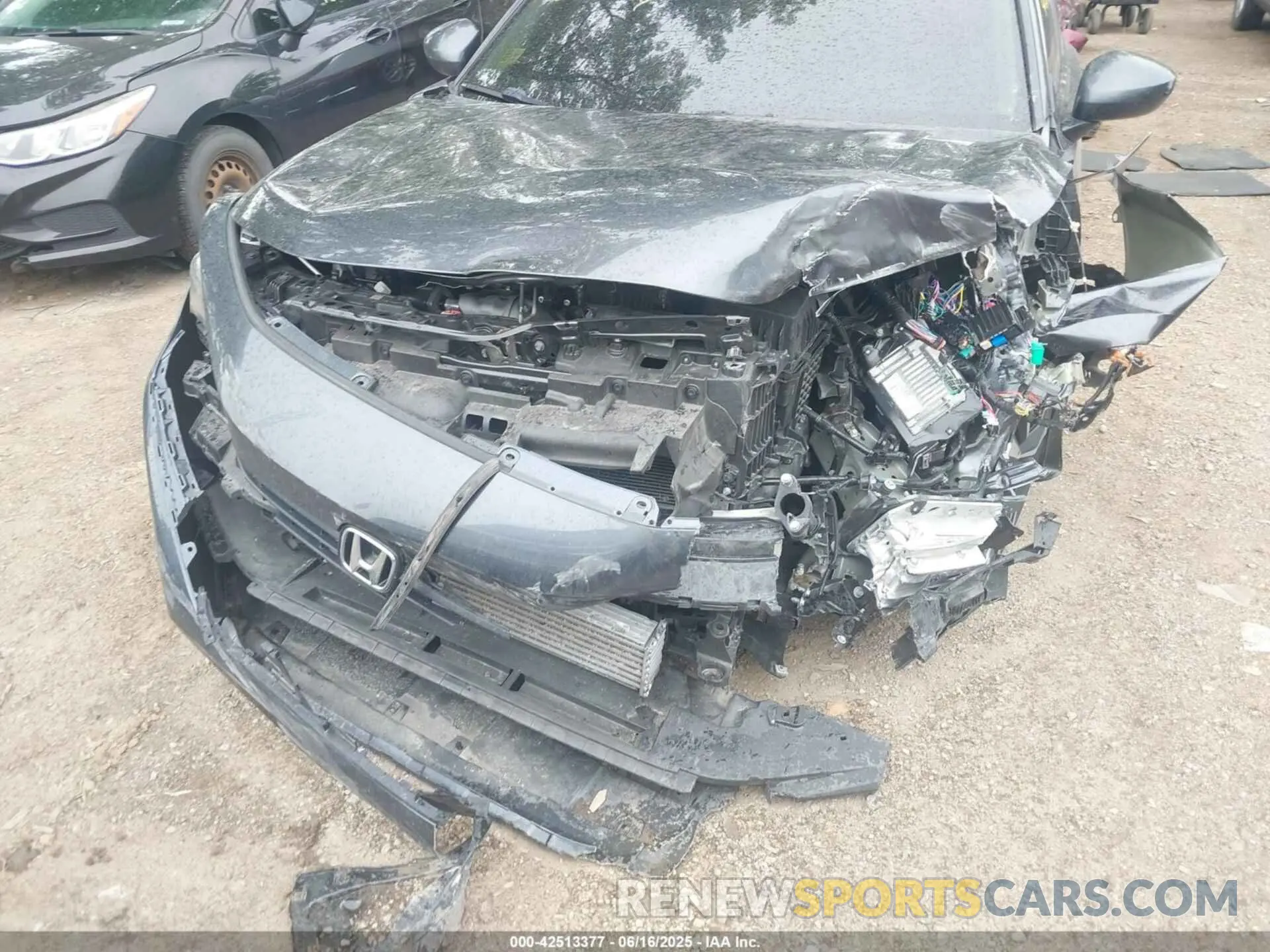 6 Photograph of a damaged car 2HGFE1F71RH303773 HONDA CIVIC 2024