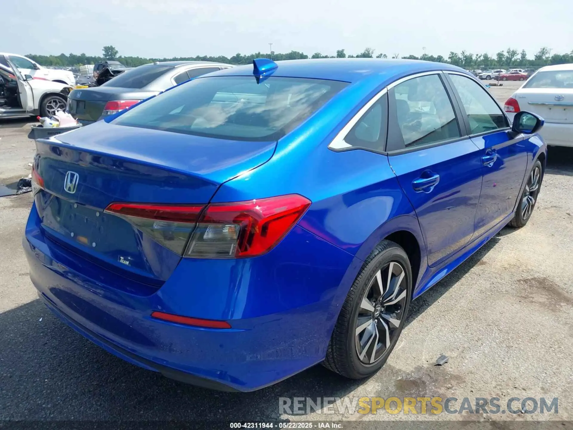 4 Photograph of a damaged car 2HGFE1F71RH338572 HONDA CIVIC 2024