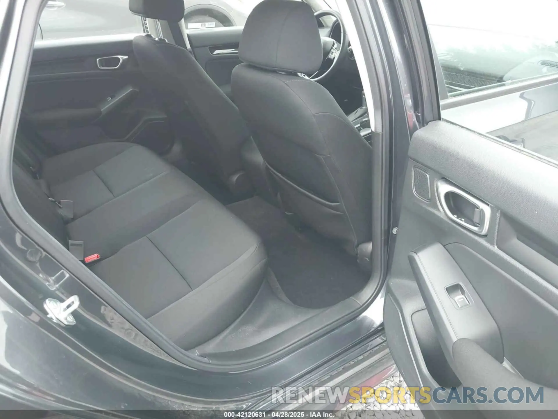 8 Photograph of a damaged car 2HGFE1F73RH315892 HONDA CIVIC 2024