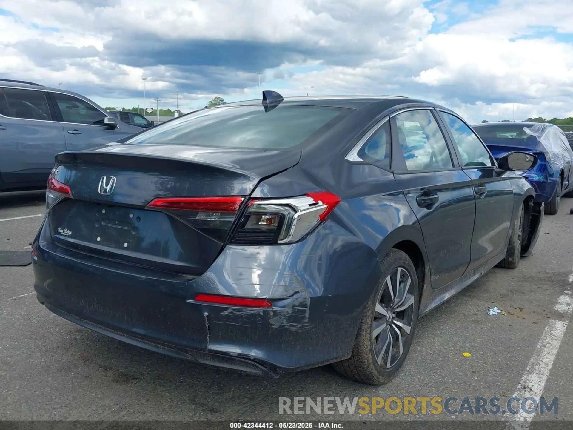 4 Photograph of a damaged car 2HGFE1F75RH332855 HONDA CIVIC 2024