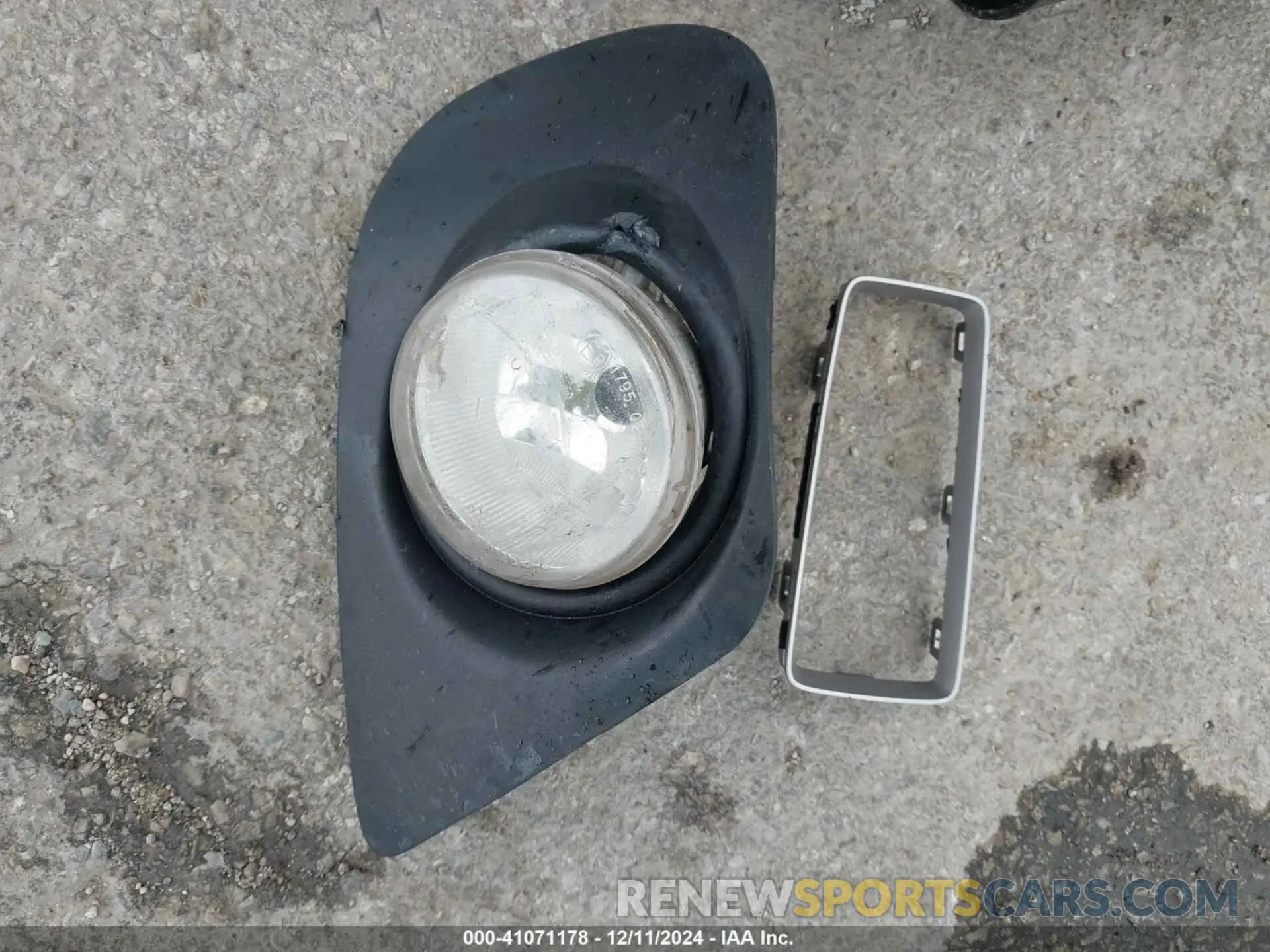 11 Photograph of a damaged car 2HGFE1F78RH338584 HONDA CIVIC 2024