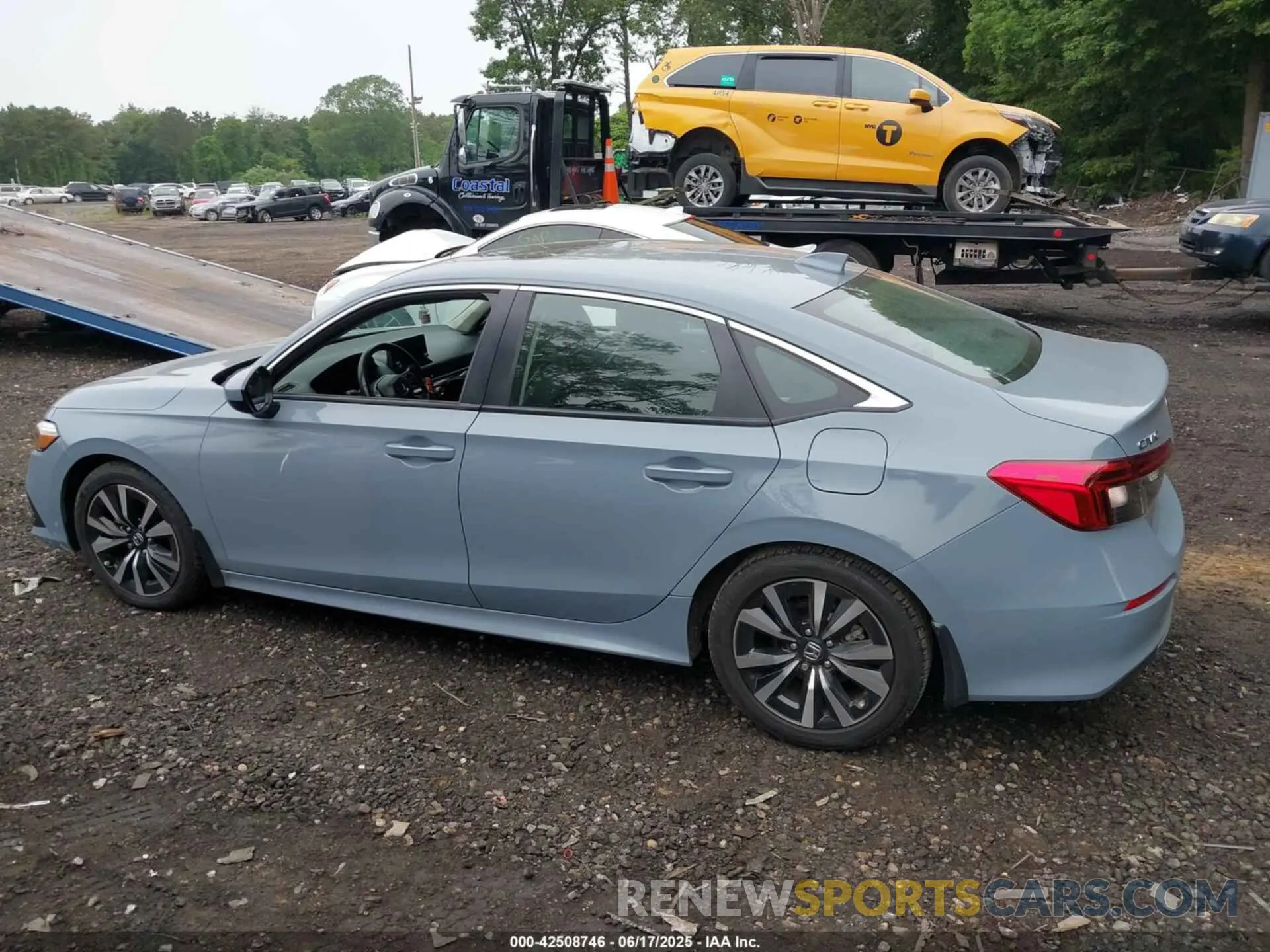 14 Photograph of a damaged car 2HGFE1F79RH316383 HONDA CIVIC 2024