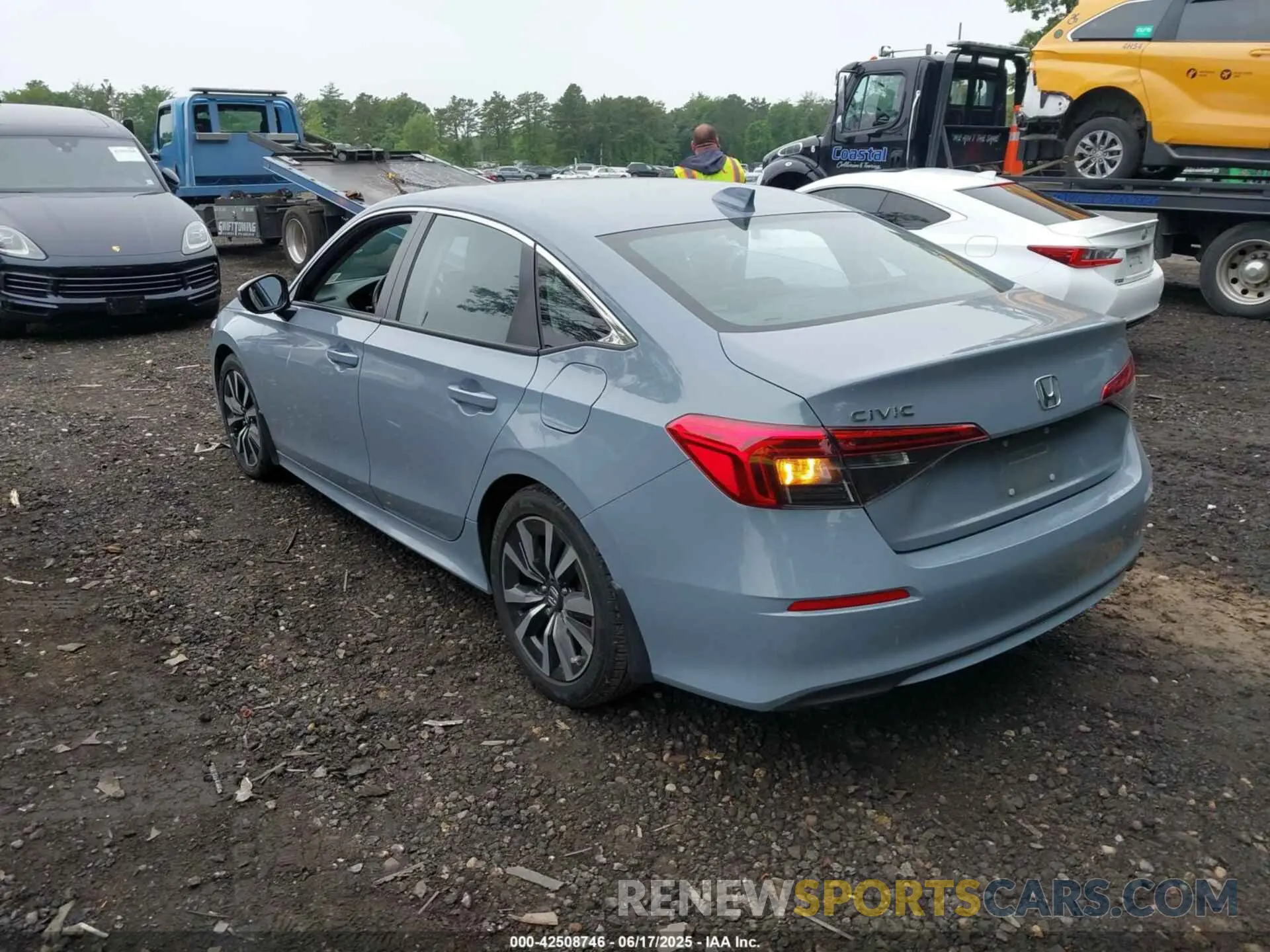 3 Photograph of a damaged car 2HGFE1F79RH316383 HONDA CIVIC 2024