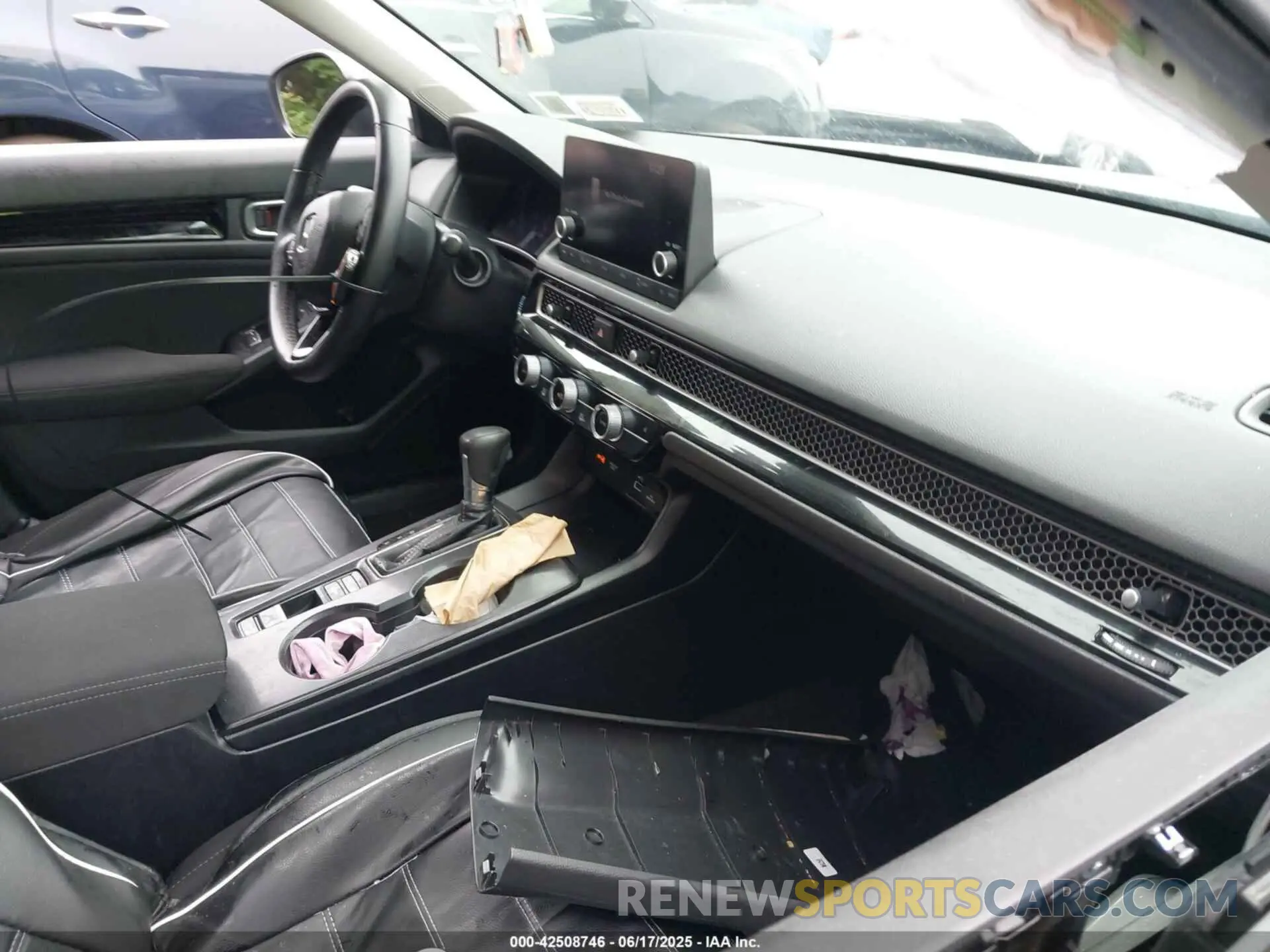 5 Photograph of a damaged car 2HGFE1F79RH316383 HONDA CIVIC 2024