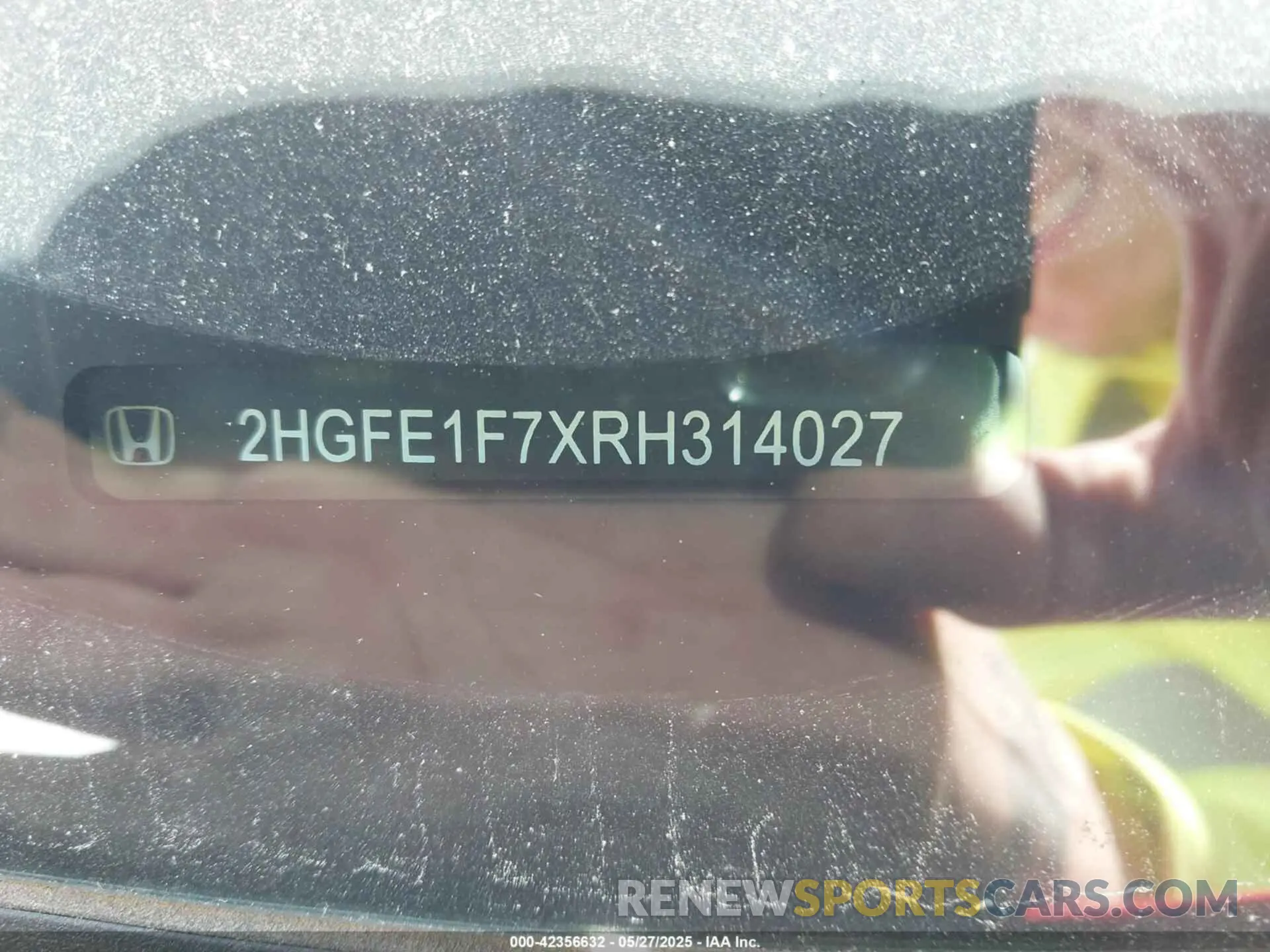 9 Photograph of a damaged car 2HGFE1F7XRH314027 HONDA CIVIC 2024