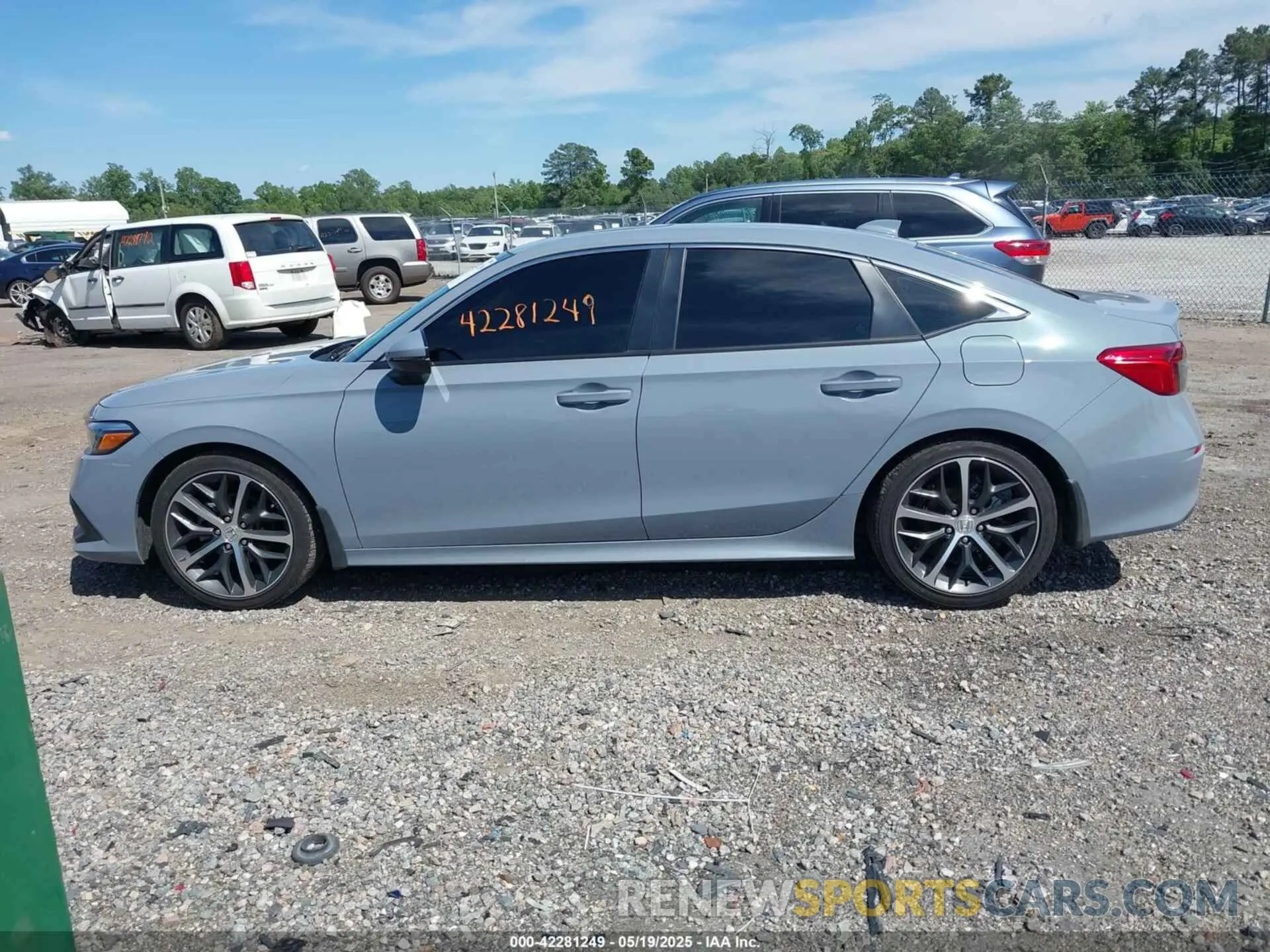 14 Photograph of a damaged car 2HGFE1F90RH323188 HONDA CIVIC 2024