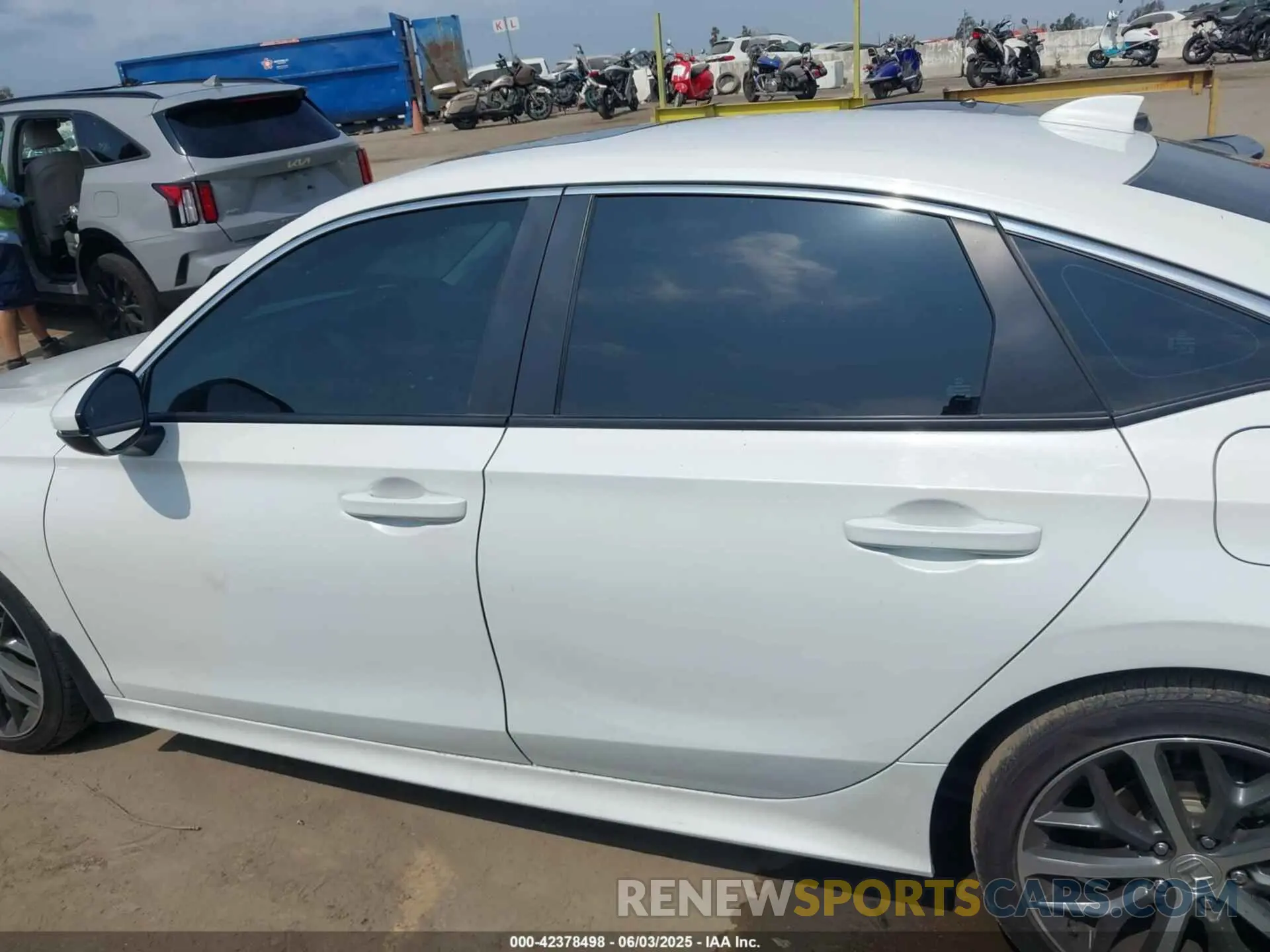 15 Photograph of a damaged car 2HGFE1F92RH313309 HONDA CIVIC 2024