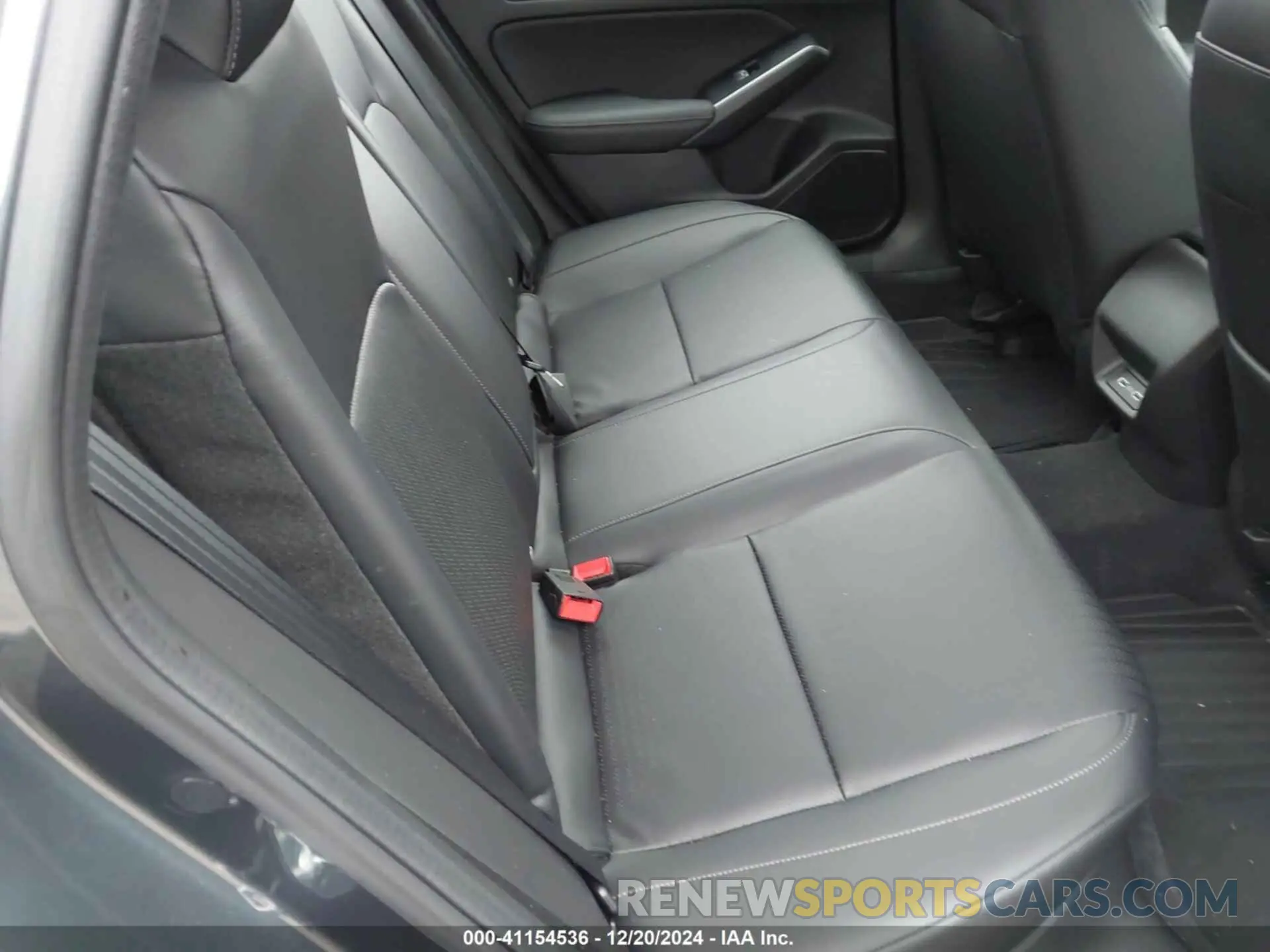 8 Photograph of a damaged car 2HGFE1F93RH327073 HONDA CIVIC 2024