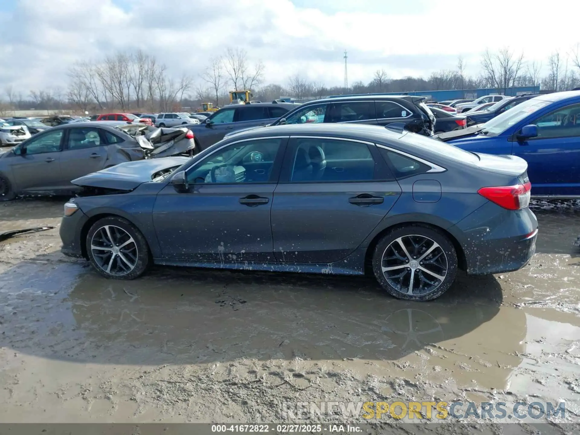 15 Photograph of a damaged car 2HGFE1F93RH340101 HONDA CIVIC 2024
