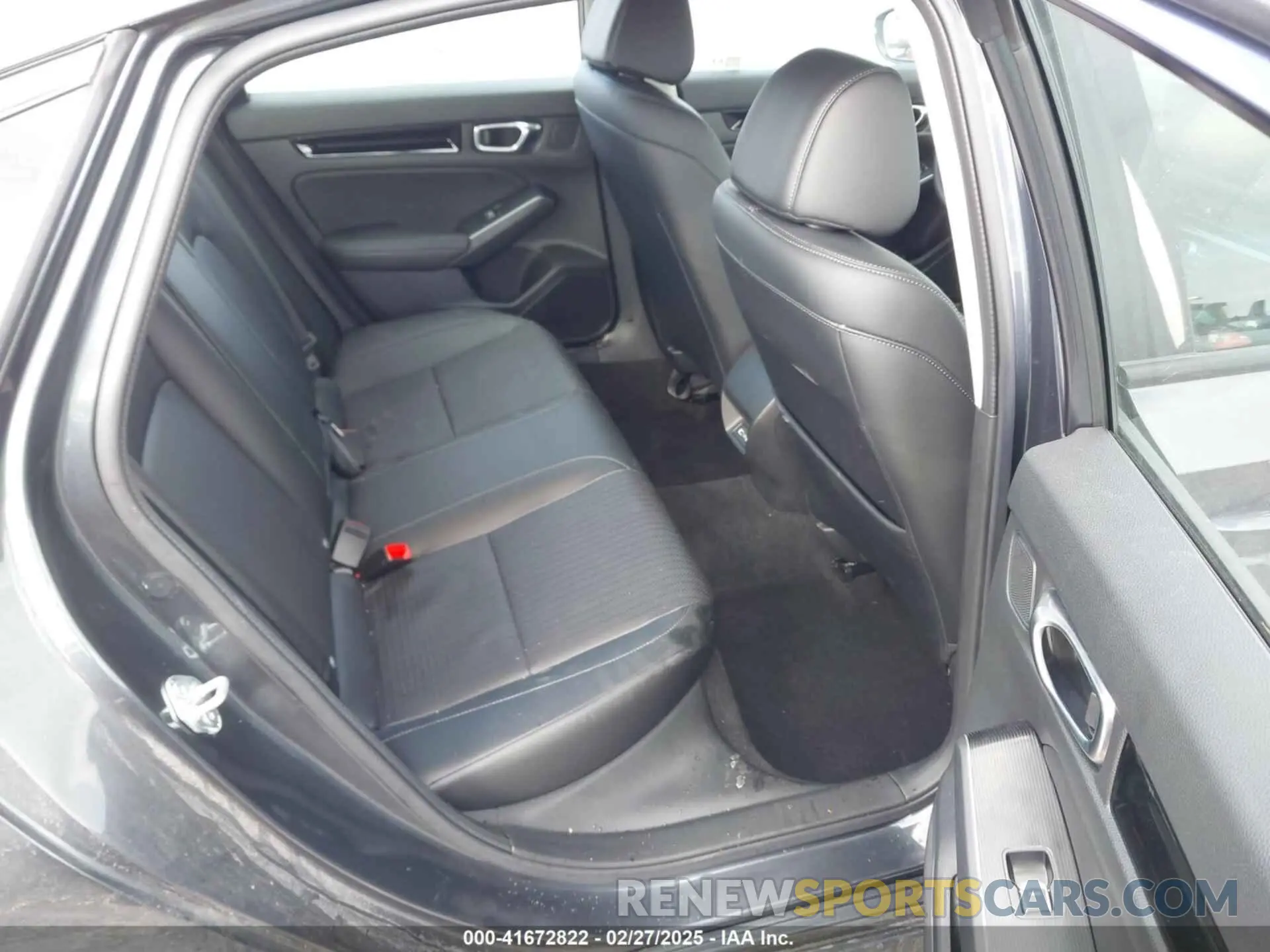 8 Photograph of a damaged car 2HGFE1F93RH340101 HONDA CIVIC 2024