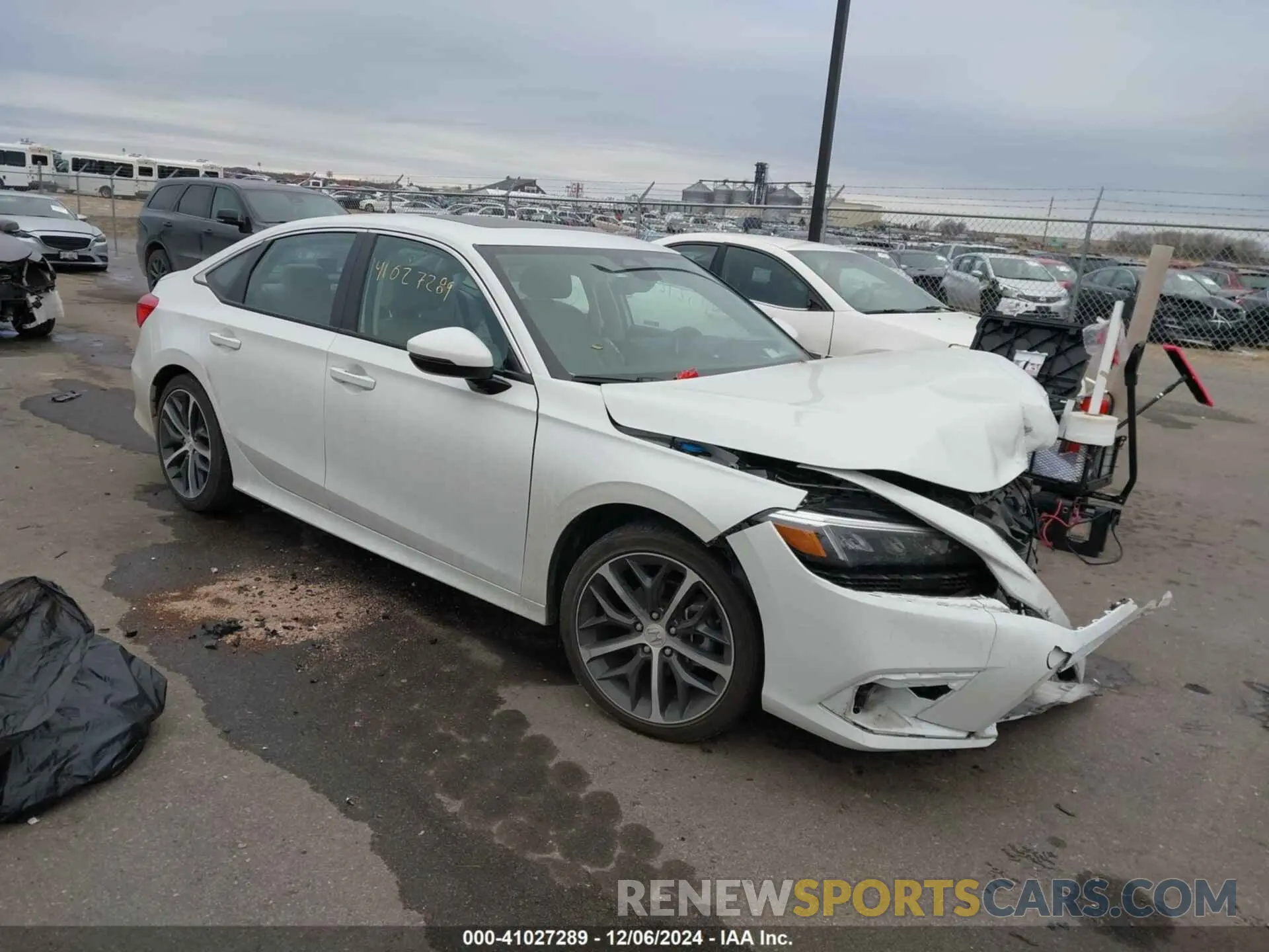 1 Photograph of a damaged car 2HGFE1F94RH306104 HONDA CIVIC 2024